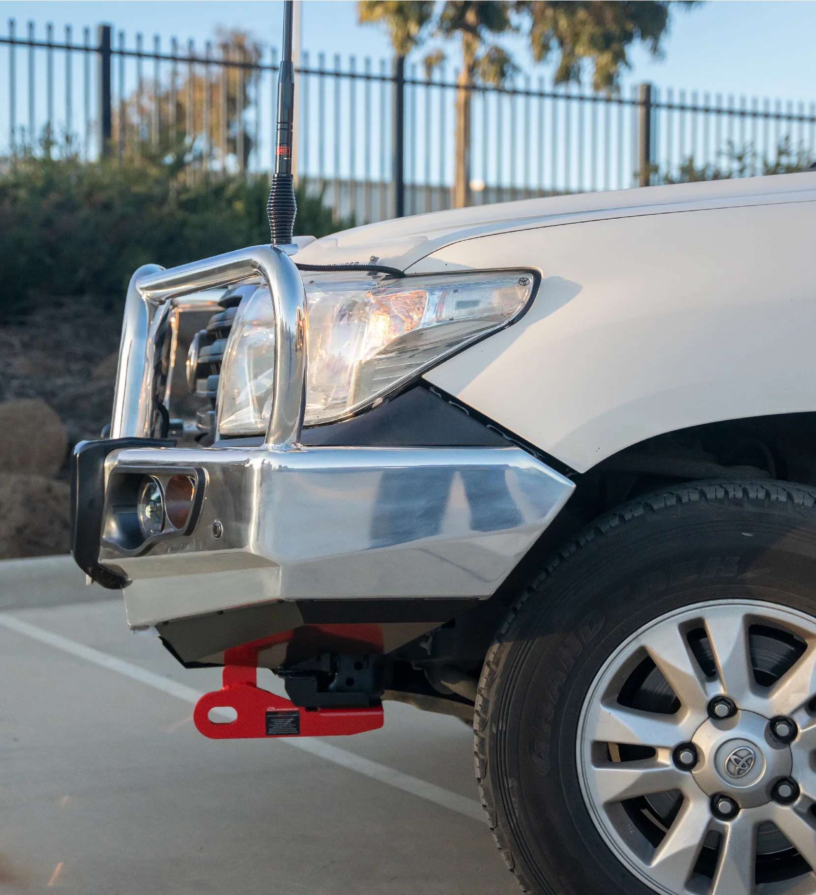 Land Cruiser 200 series prefacelift 2007-2015 707-01A Alloy Falcon Bull Bar Triple Loops Package (LED Foglight) - SKU MCC-01008-701AW - Image 5
