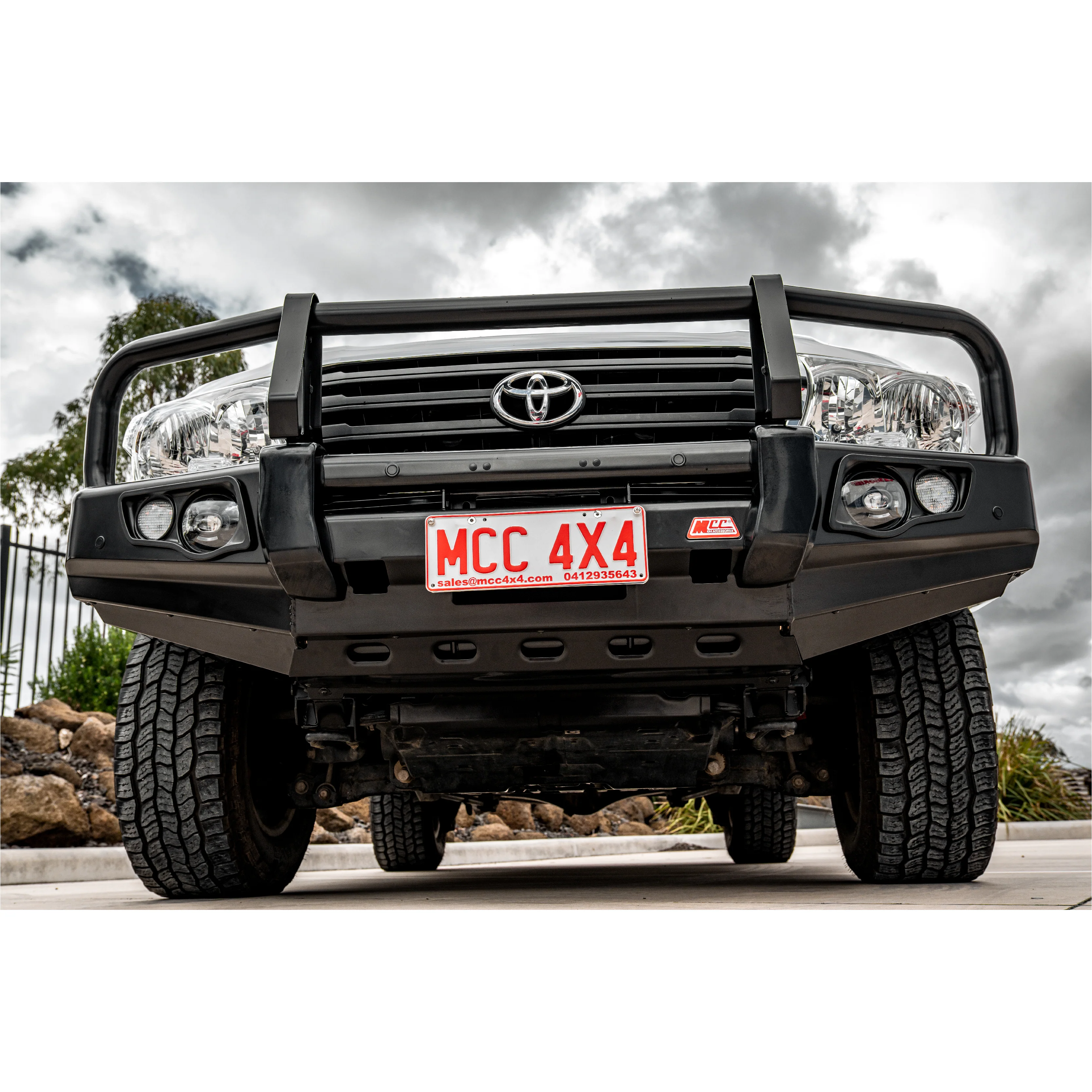 Land Cruiser 200 series prefacelift 2007-2015 707-02 Falcon Bull Bar Black A-Frame Package (LED Foglight) - SKU MCC-01008-702FOGUP - Image 8