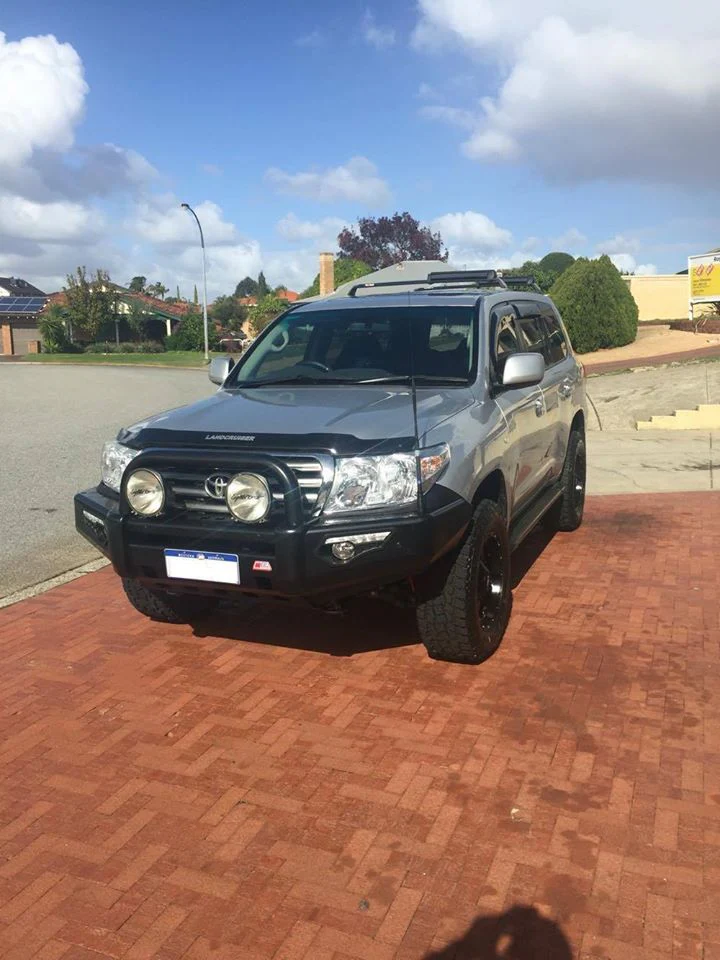 Land Cruiser 200 series prefacelift 2007-2015 808-01 Phoenix Bull Bar Single Black Loop Package - SKU MCC-01008-801SBL - Image 2