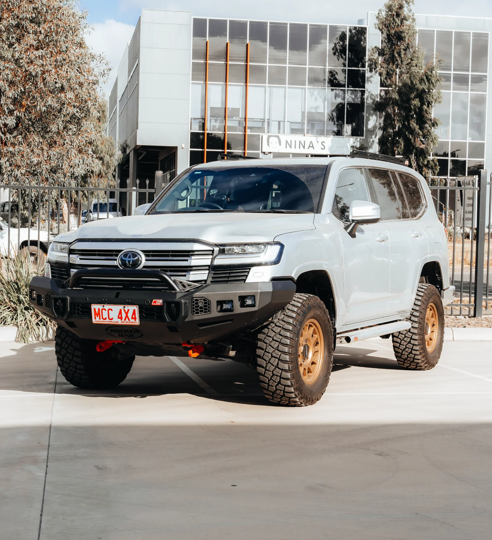 Land Cruiser 300 Series 2022-On - 078-01SQL Rocker Bull Bar Single Low Loop Package - SKU MCC-01023-7801SQL - Image 4