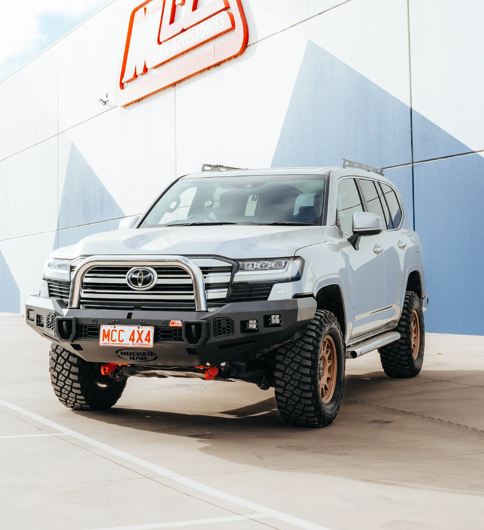 Land Cruiser 300 Series 2022-On - 078-01SQSSL Rocker Bull Bar Single Stainless Loop Package - SKU MCC-01023-7801SQSSL - Image 4