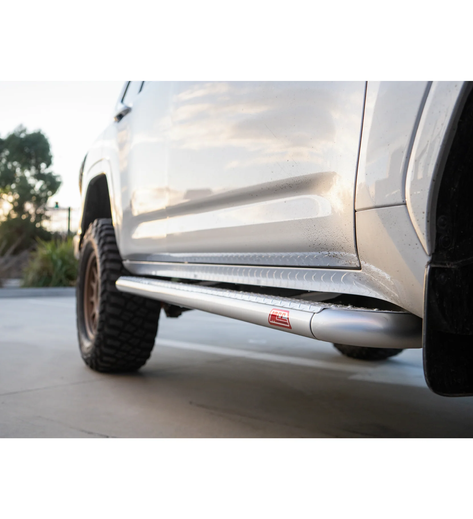 Land Cruiser 300 Series 2022-On - 309BS Side Step Package (Chrome Step Plate) - SKU MCC-01023-309BS - Image 2