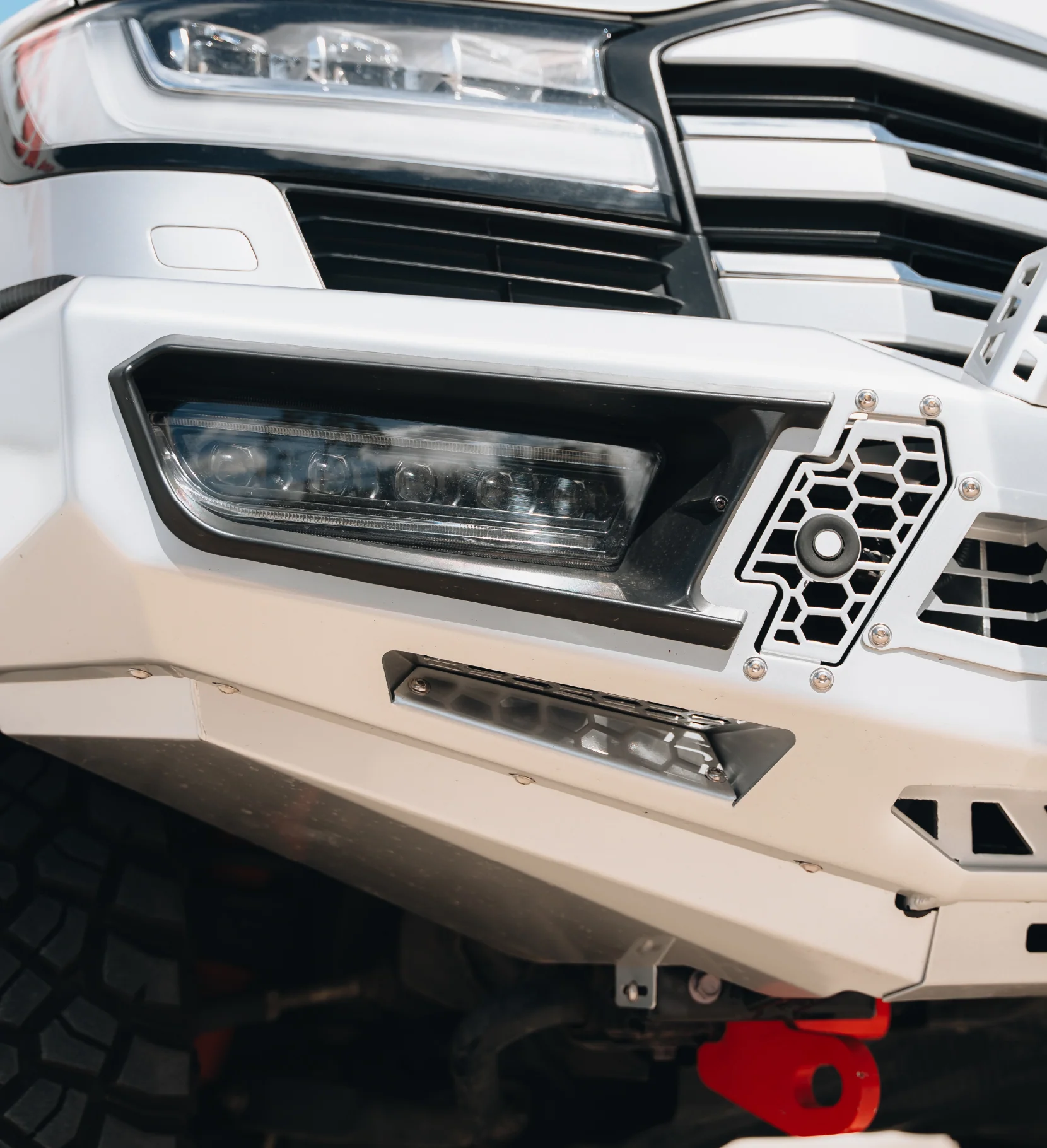 Land Cruiser 300 Series 2022-On - 909-01 Alloy Pegasus Bar Package - Image 5