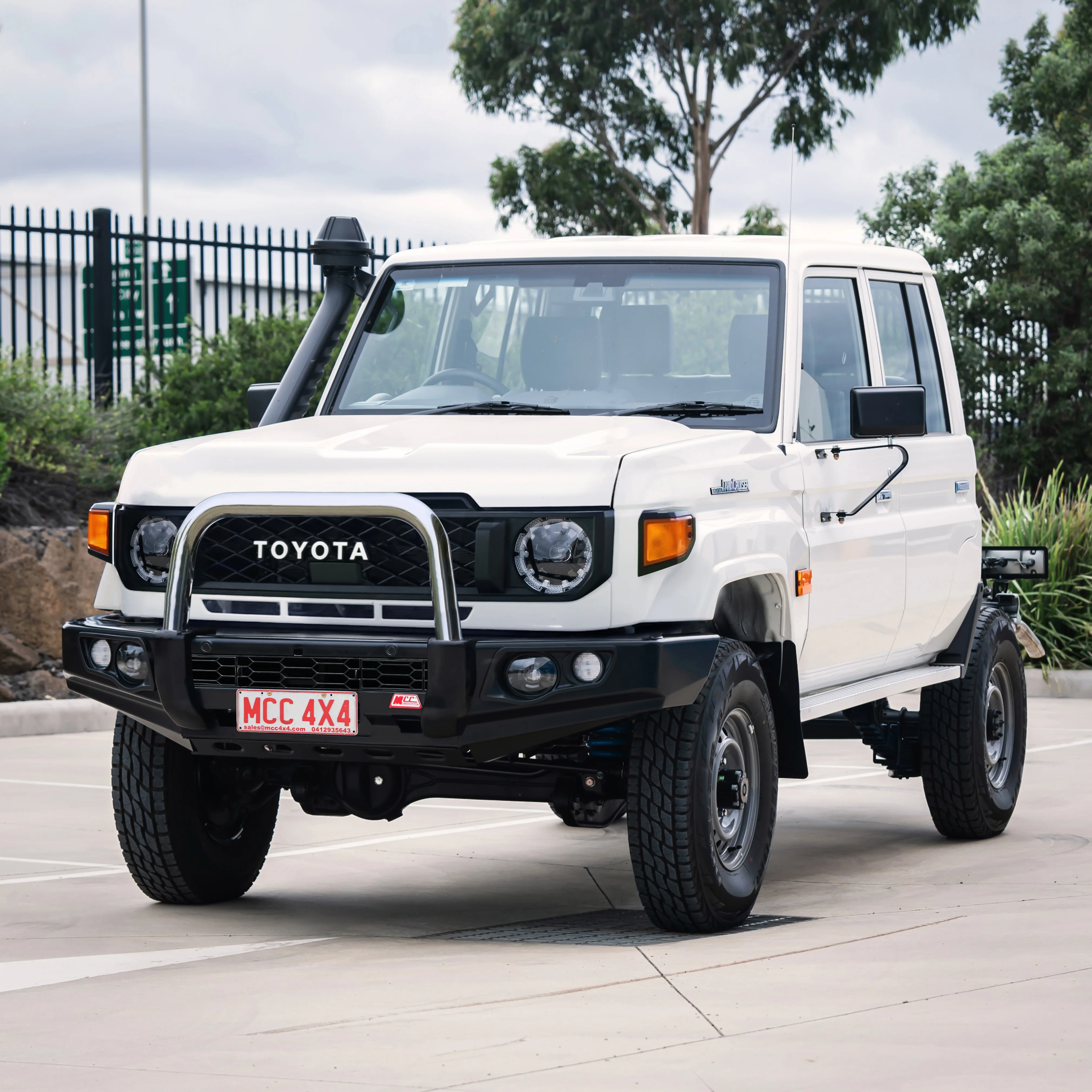 Land Cruiser 70 Series Single Cab 2024-On 707-01 Falcon Bull Bar Single Stainless Loop Package (LED Foglight) - Image 4