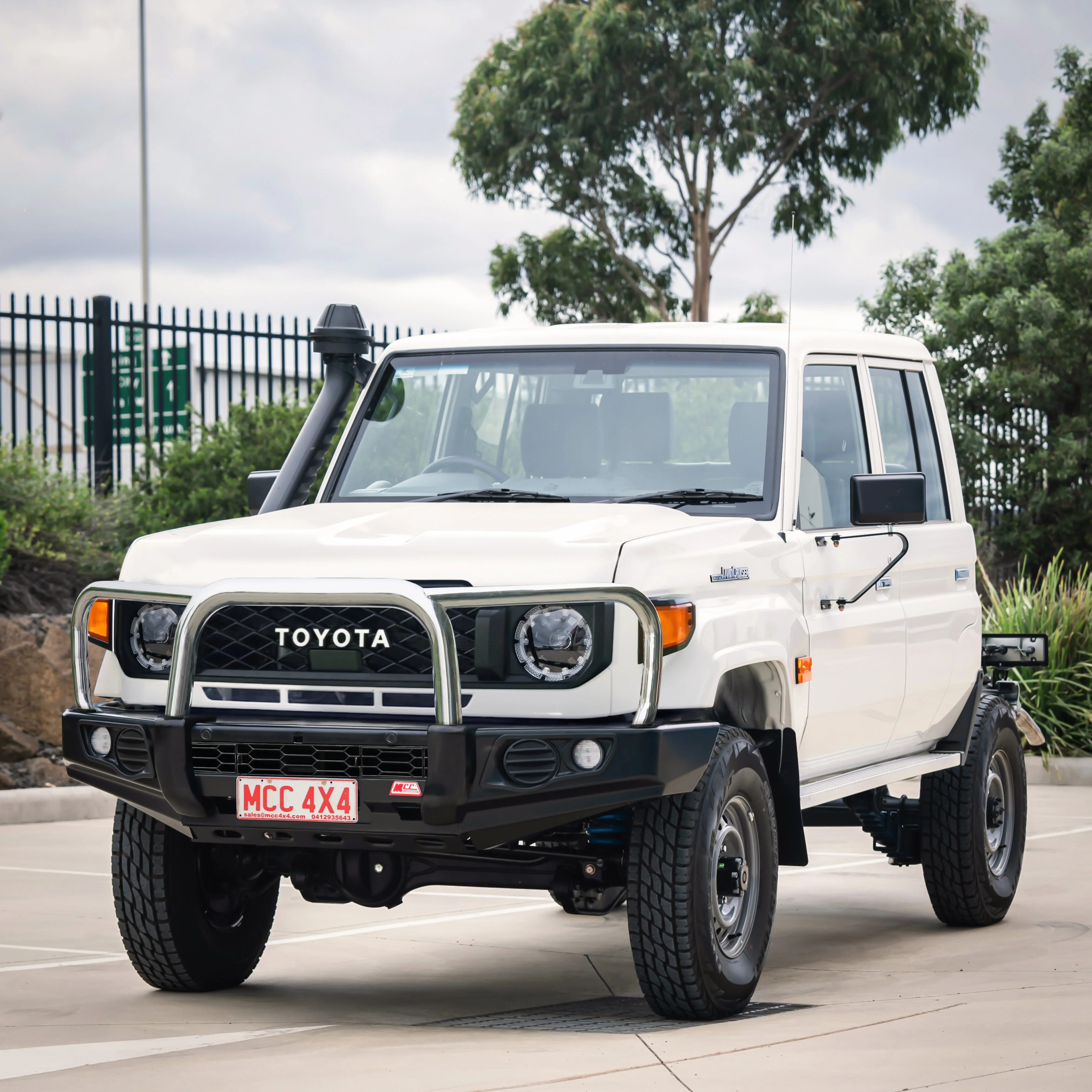Land Cruiser 70 Series Single Cab 2024-On 79 Single Cab My17On 707-01 Falcon Bull Bar Triple Stainless Loops Package (No Foglight) - Image 2