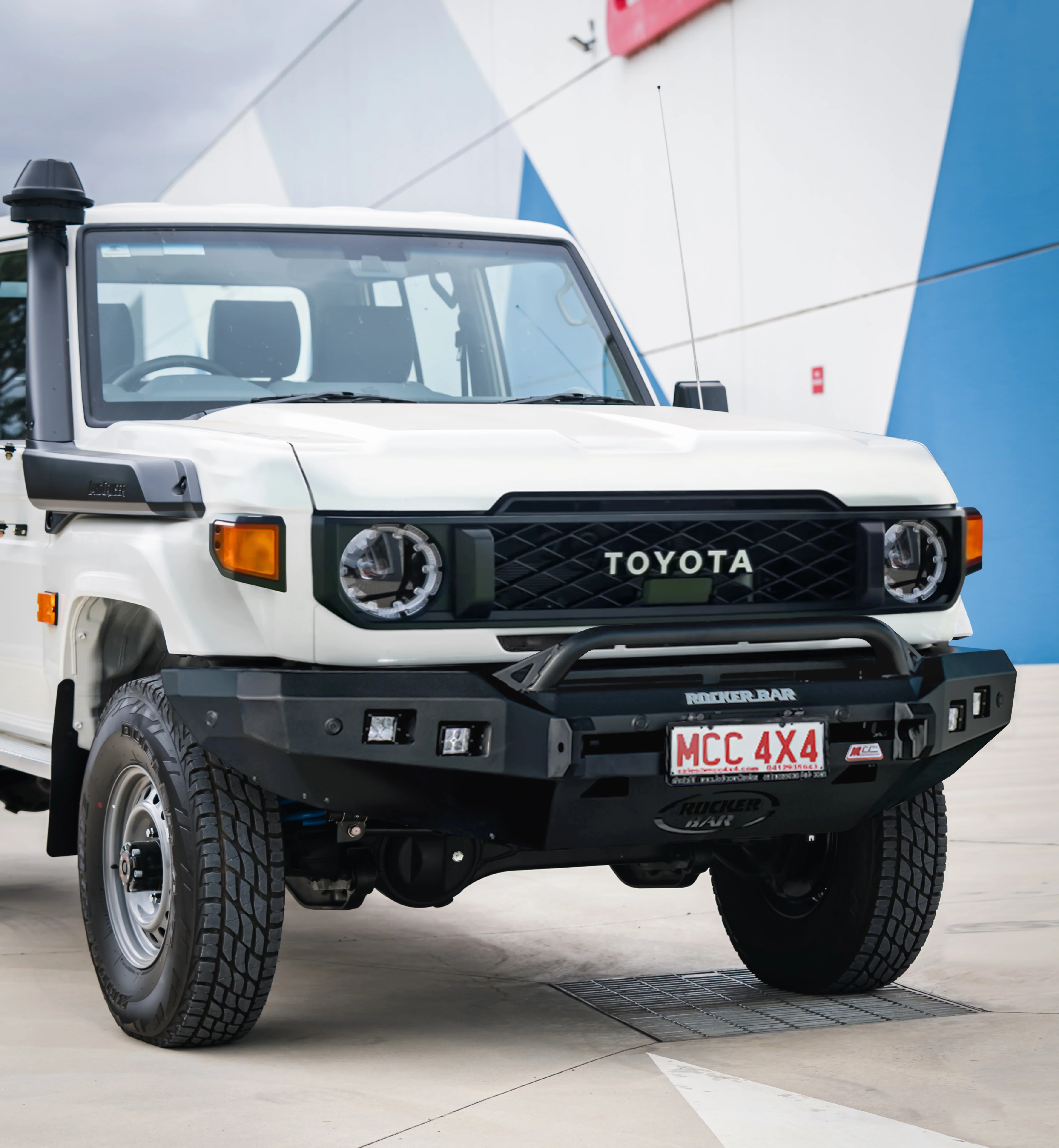 Land Cruiser 70s Series 2024-On - 078-01SQL Rocker Bull Bar Single Low Loop Package - SKU MCC-01024-7801SQL - Image 2