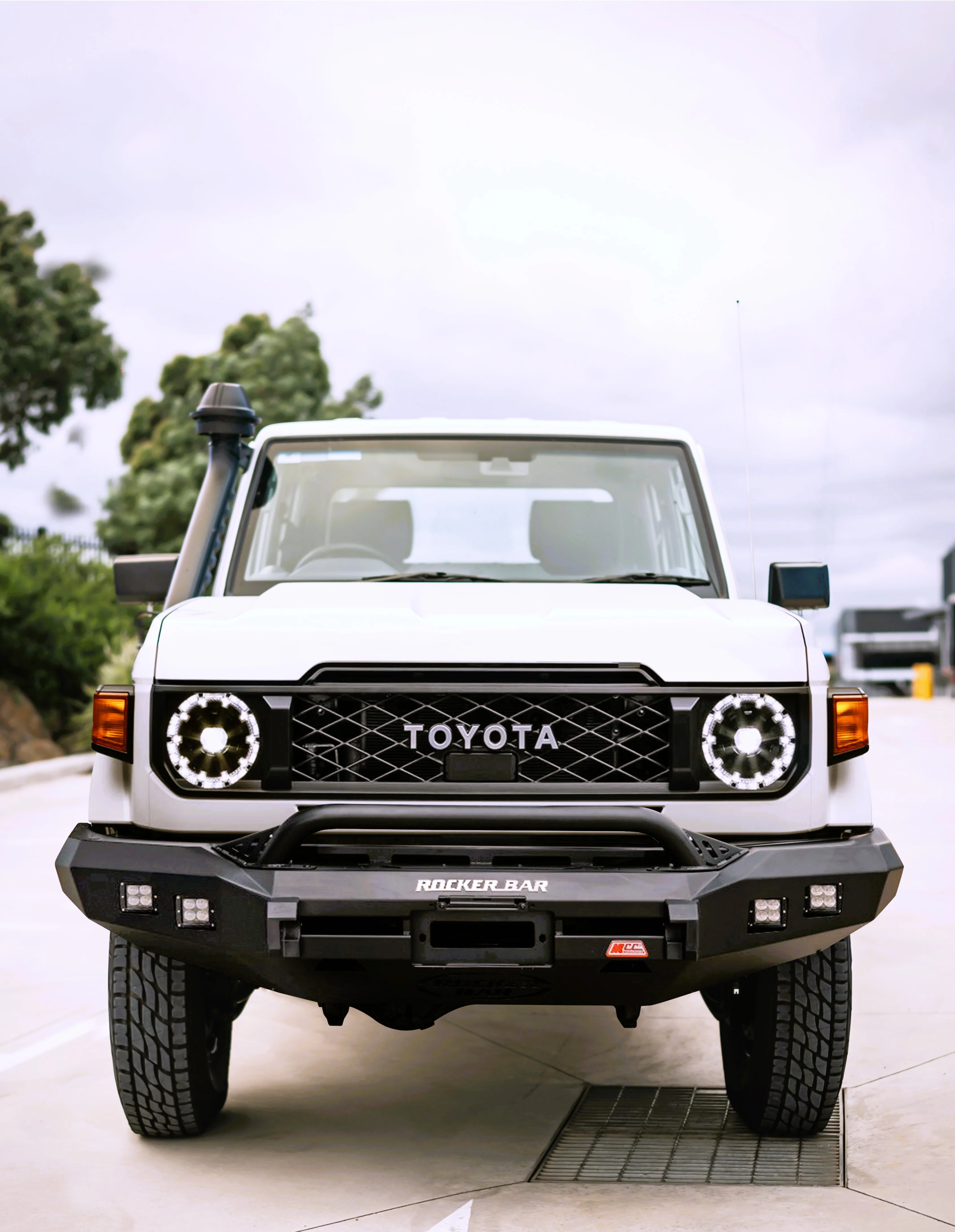 Land Cruiser 70s Series 2024-On - 078-01SQL Rocker Bull Bar Single Low Loop Package - SKU MCC-01024-7801SQL - Image 5