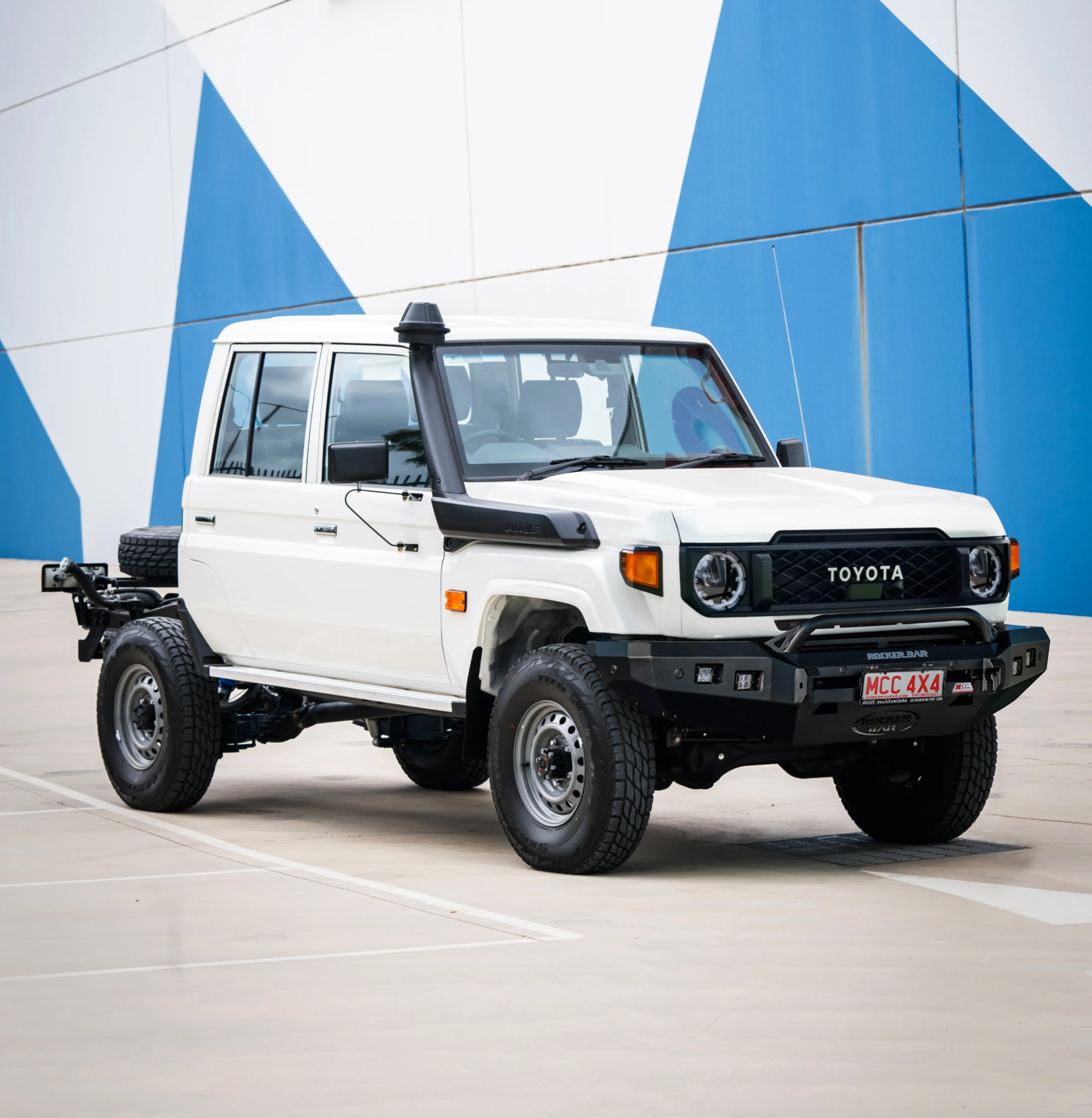 Land Cruiser 79 Series Single Cab 2024-On - 078-01SQL Rocker Bull Bar Single Low Loop Package - SKU MCC-01024-7801SQLSC - Image 2