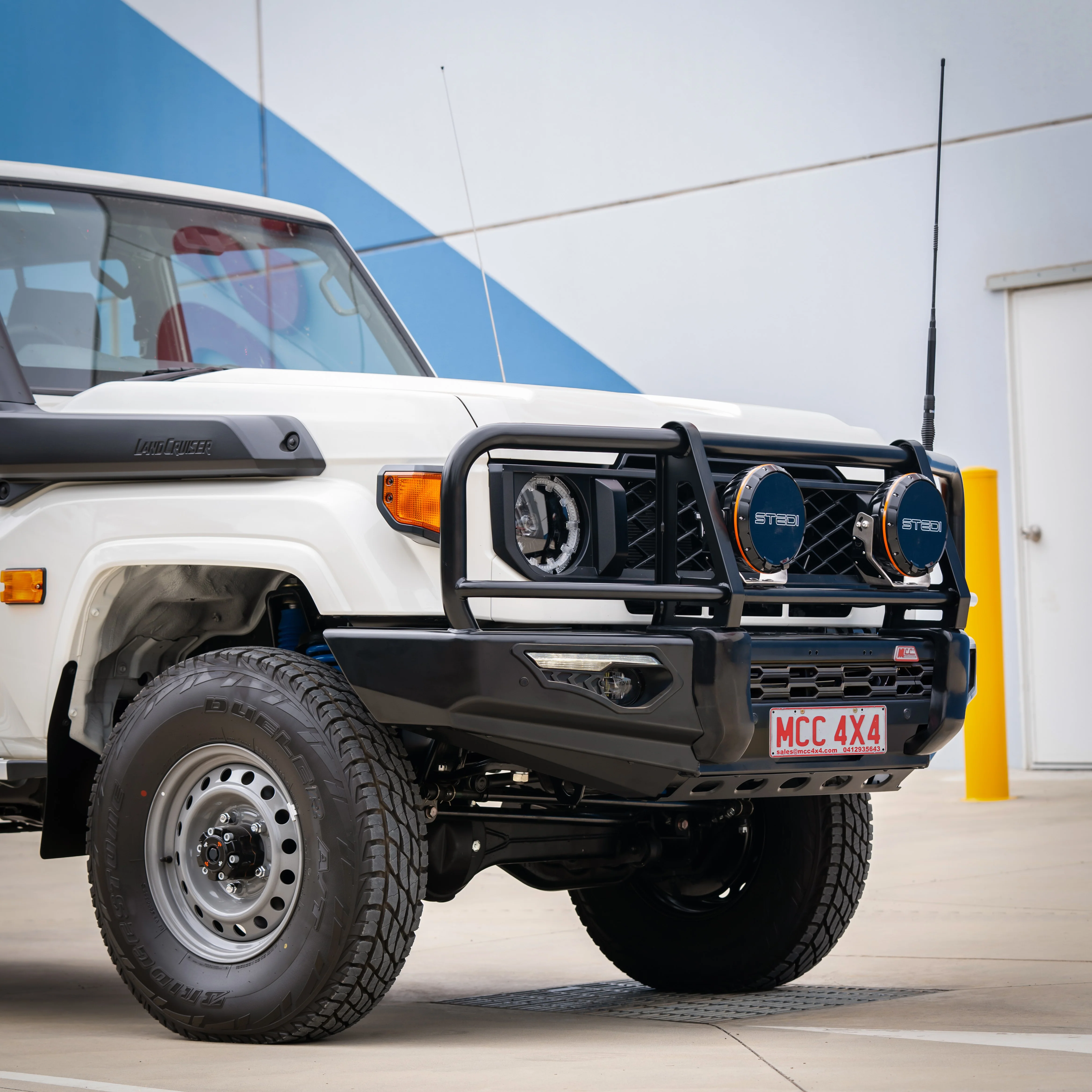 Land Cruiser 79 Series Single Cab 2024-On 808-02 Phoenix Bull Bar Black A Frame Package - SKU MCC-01024-802SC - Image 2