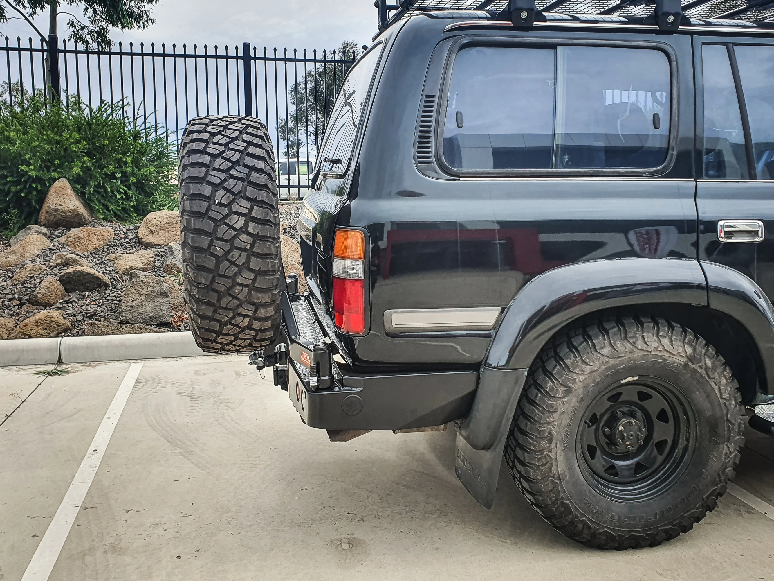 Land Cruiser 80 series 1990-1998 (GX or Non Flare) Wing 022-02 Rear Wheel Carrier Dual Wheels Carrier Package - SKU MCC-01006-202LPK1 - Image 2