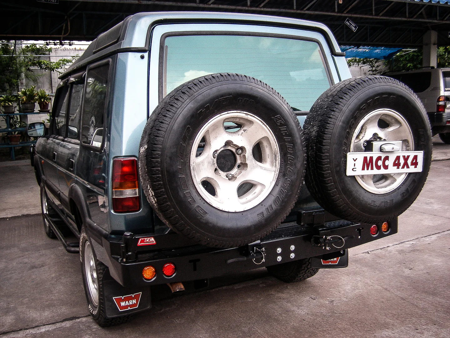 Discovery 1 1989-1998 022-02 Rear Wheel Carrier Dual Wheels Carrier Package - SKU MCC-09001-202PK1 - Image 2