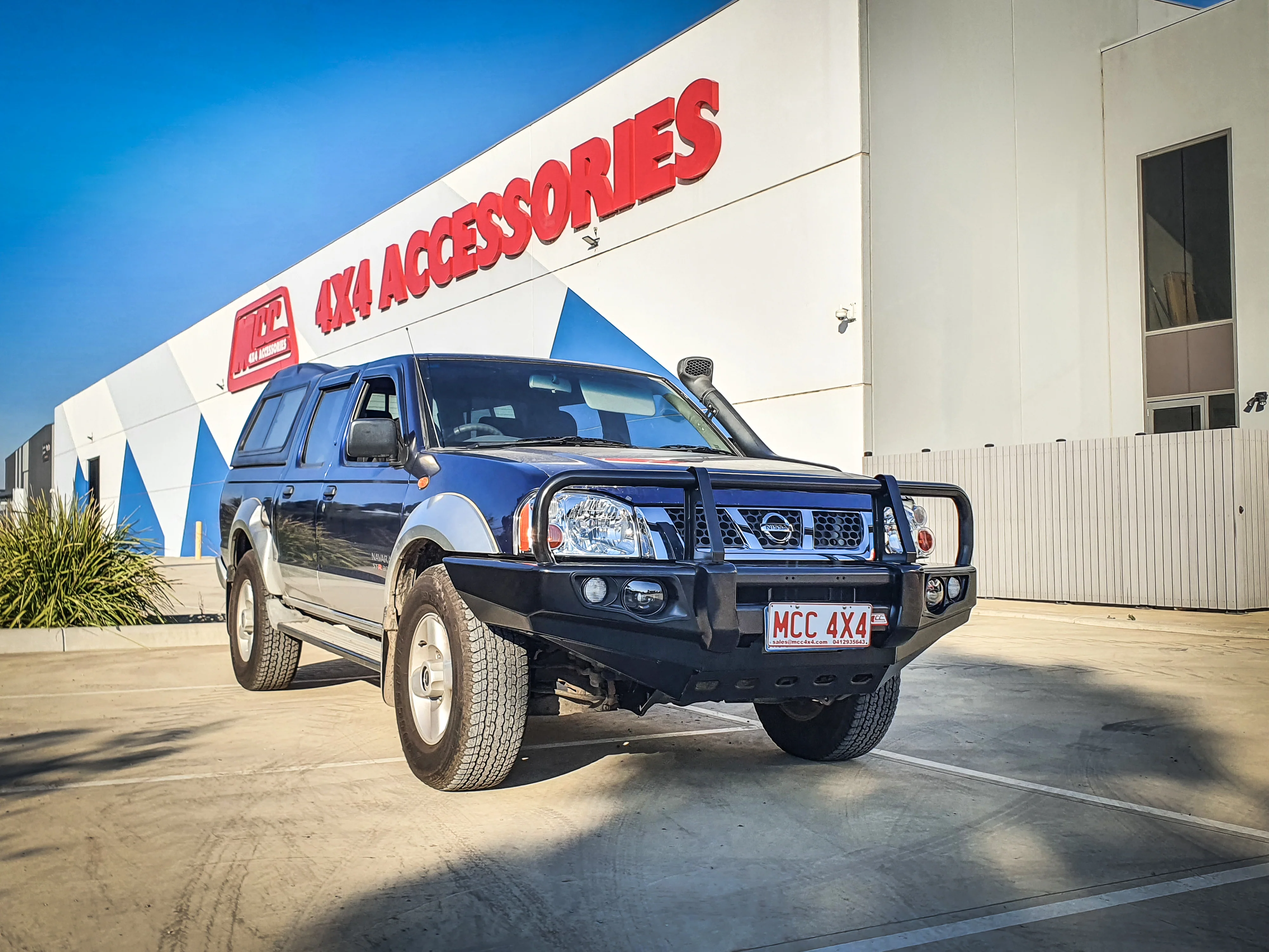 Navara D22 1997-2015 707-02 Falcon Bull Bar Black A-Frame Package (No Foglight) - SKU MCC-03008-702UP - Image 2