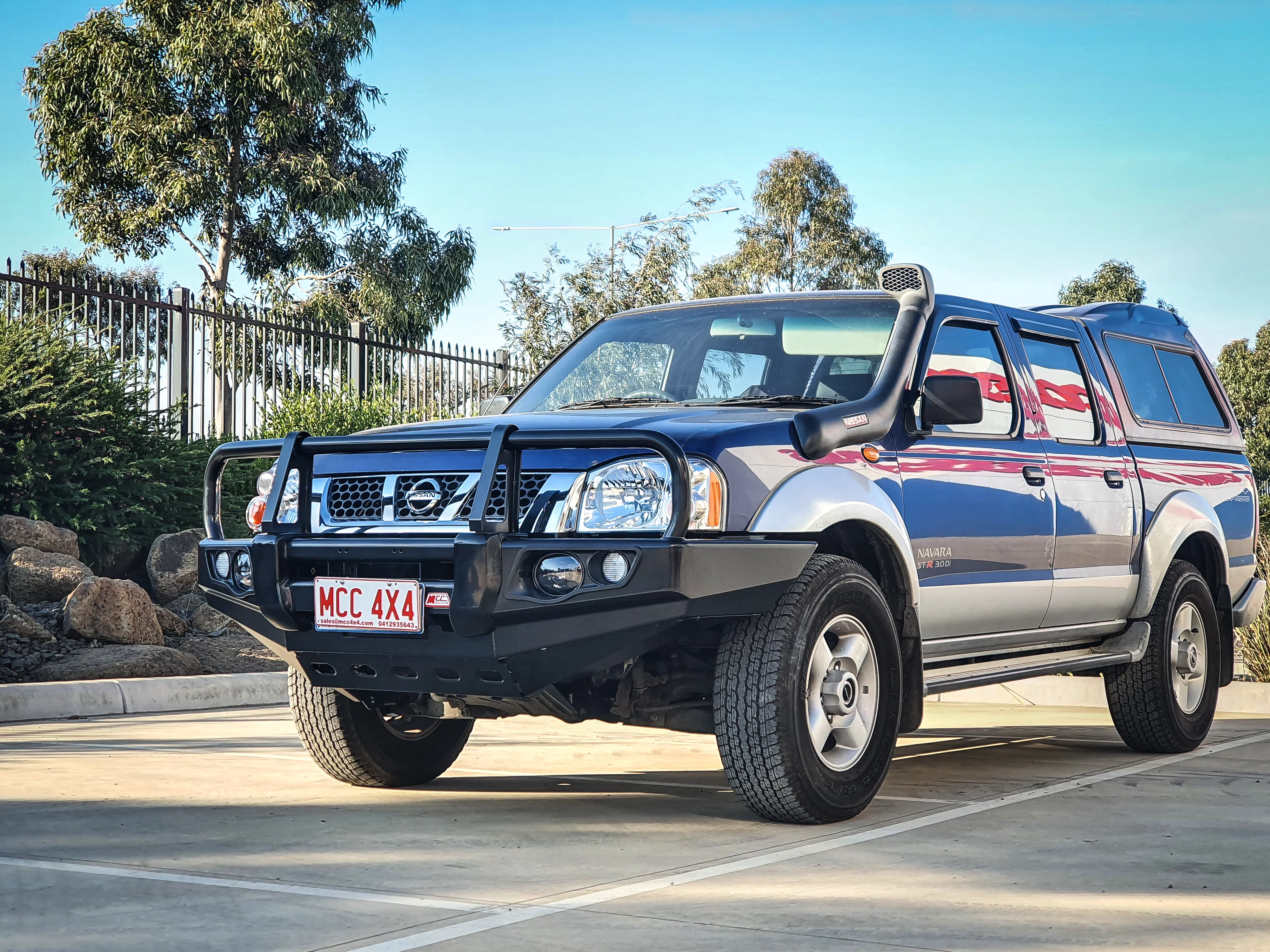 Navara D22 1997-2015 707-02 Falcon Bull Bar Black A-Frame Package (No Foglight) - SKU MCC-03008-702UP - Image 4