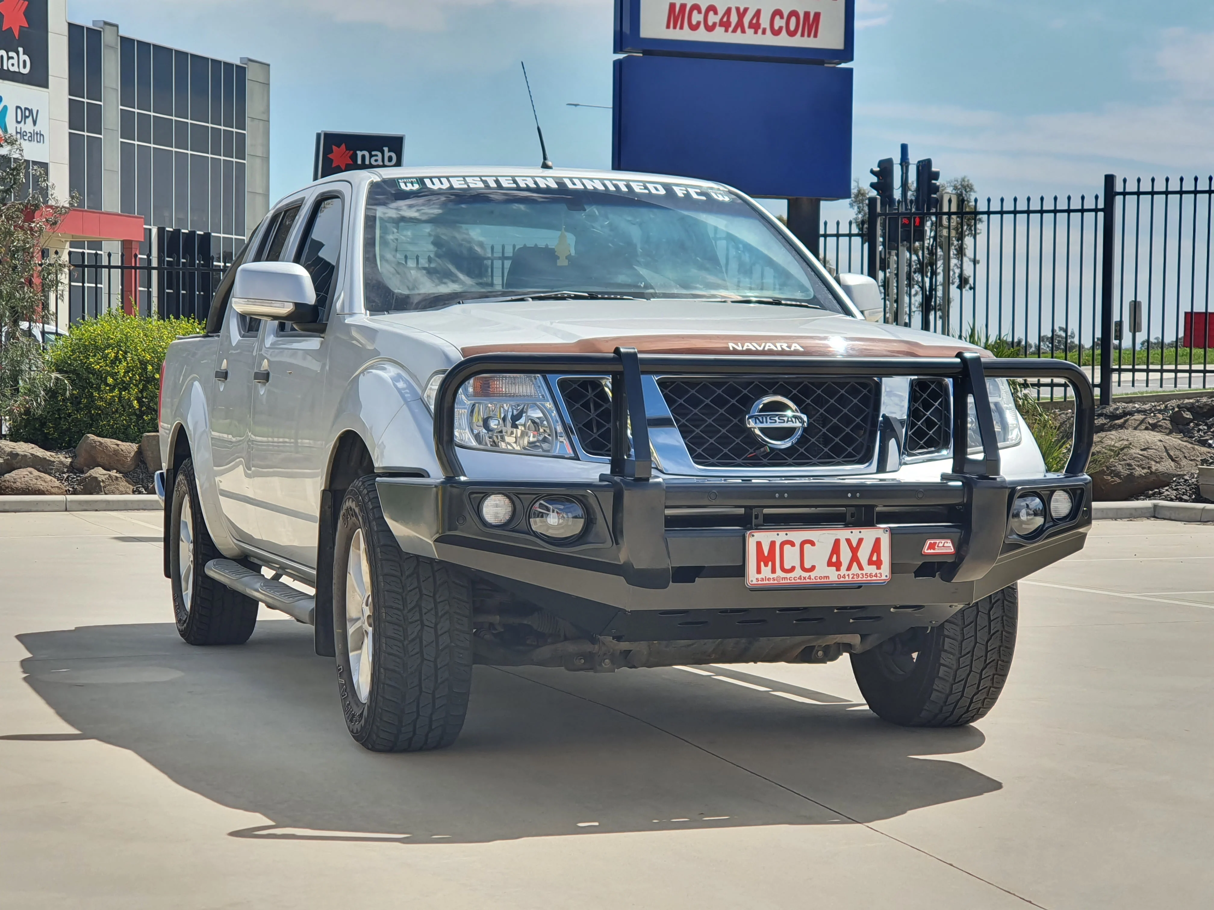Navara D40 2005-2010 707-02 Falcon Bull Bar Black A-Frame Package (No Foglight) - SKU MCC-03006-702UP - Image 2