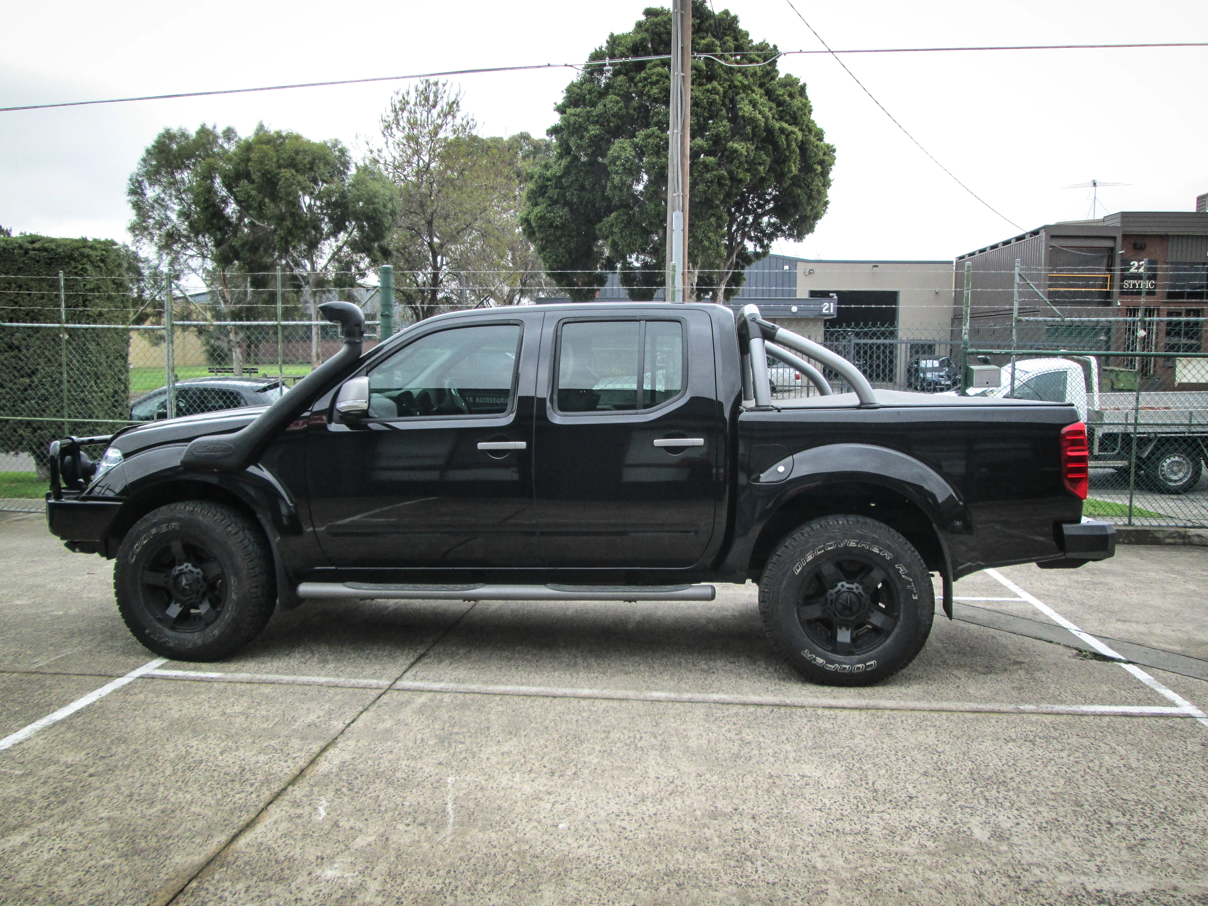 Navara D40 2005-2015 022-01 Rocker Rear Bar Package - SKU MCC-03006-201 - Image 4