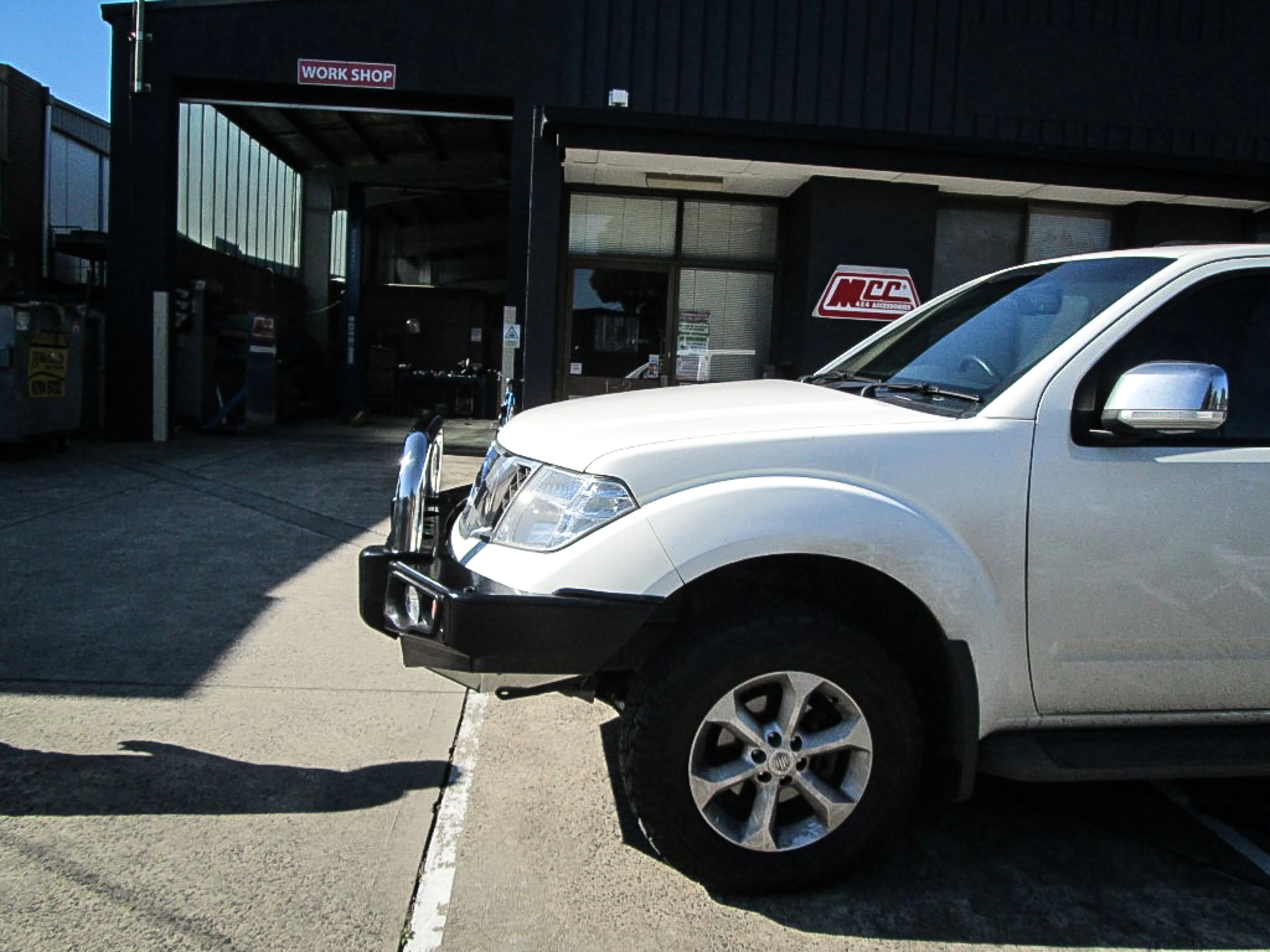 Navara D40 2011-2015  707-01 Falcon Bull Bar Single Stainless Loop Package (No Foglight) - SKU MCC-03007-701SSL - Image 5