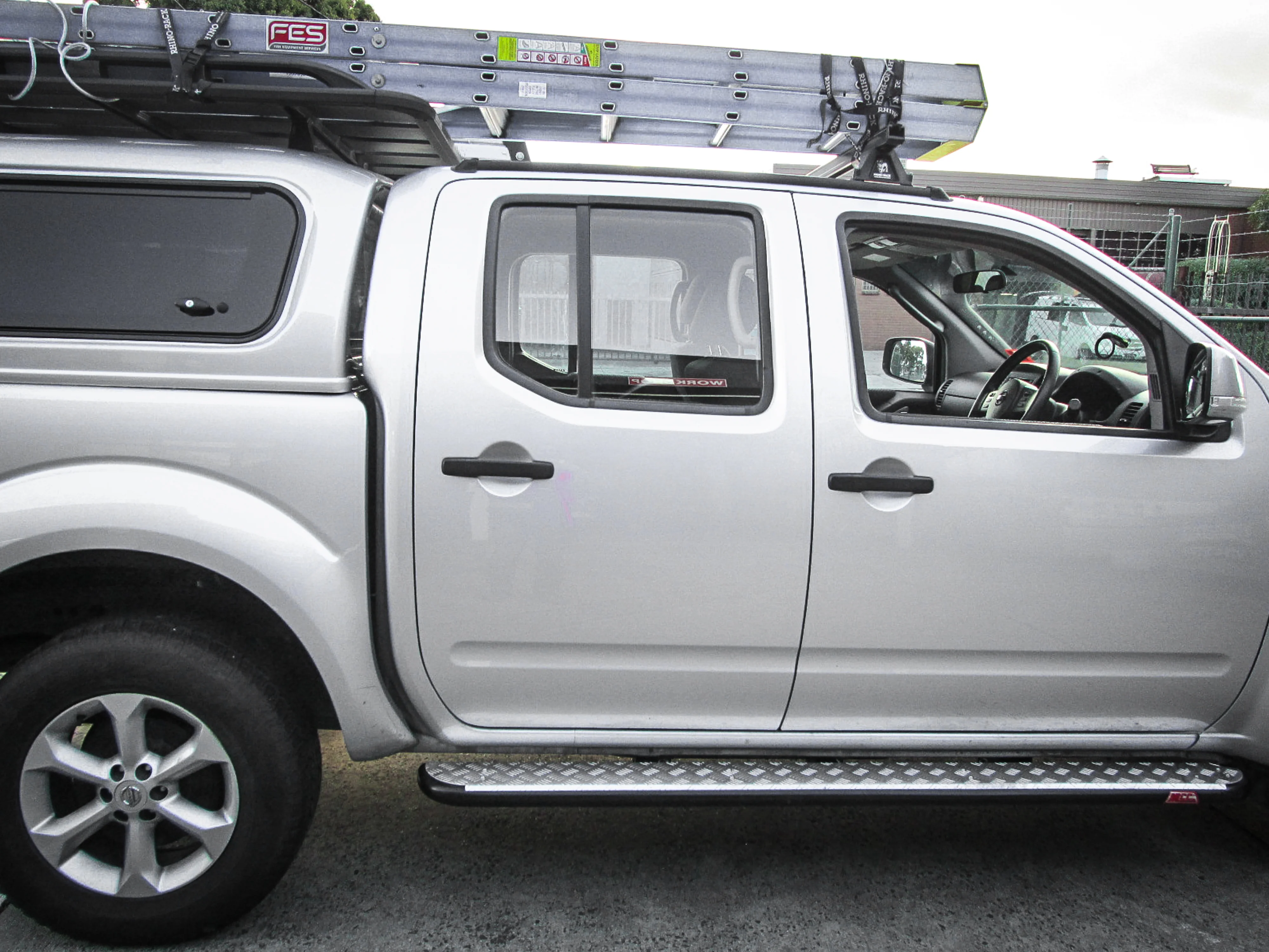 Navara D40 309BS Side Step Package (Chrome Step Plate) - SKU MCC-03006-309BS - Image 4