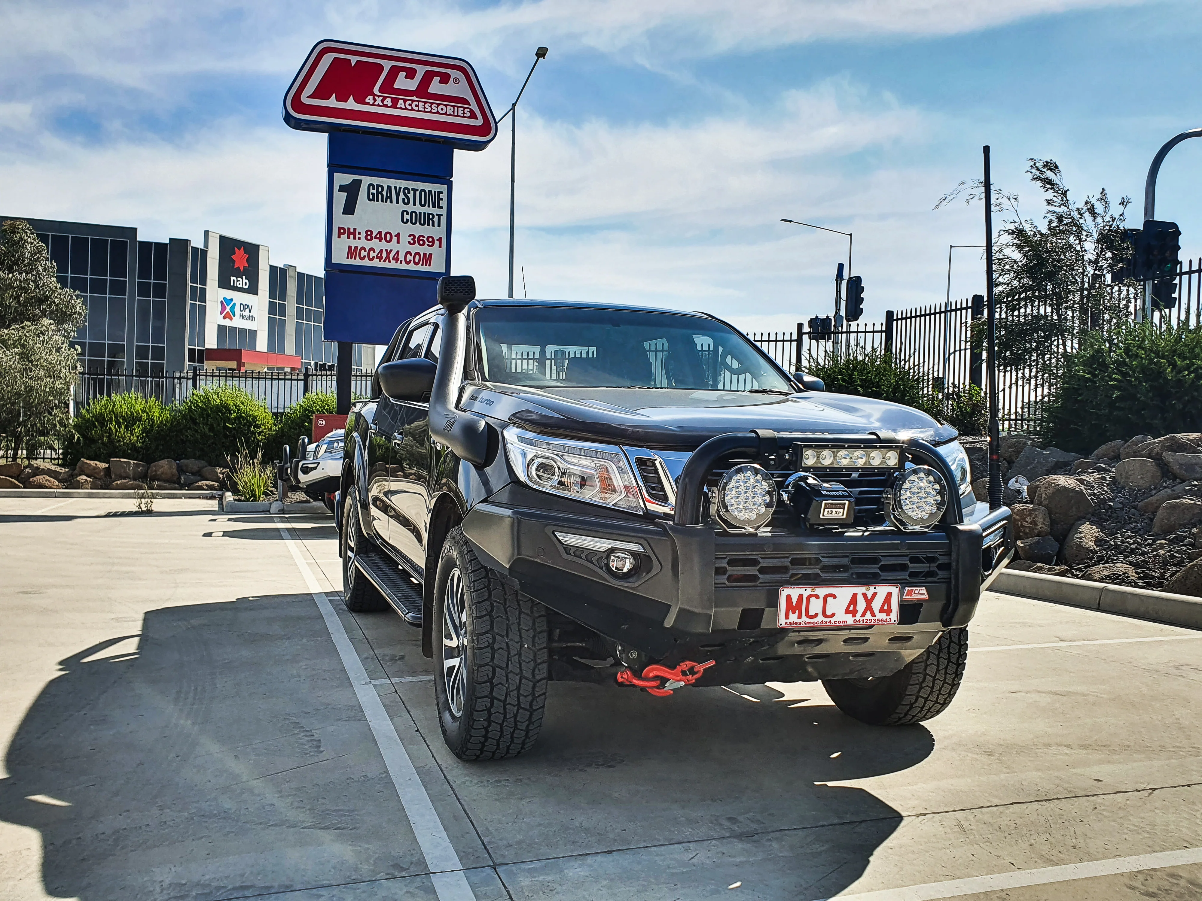Navara NP300 2015-Present 309BSBK All Black Side Step Package - SKU MCC-03013-309BSBK - Image 4