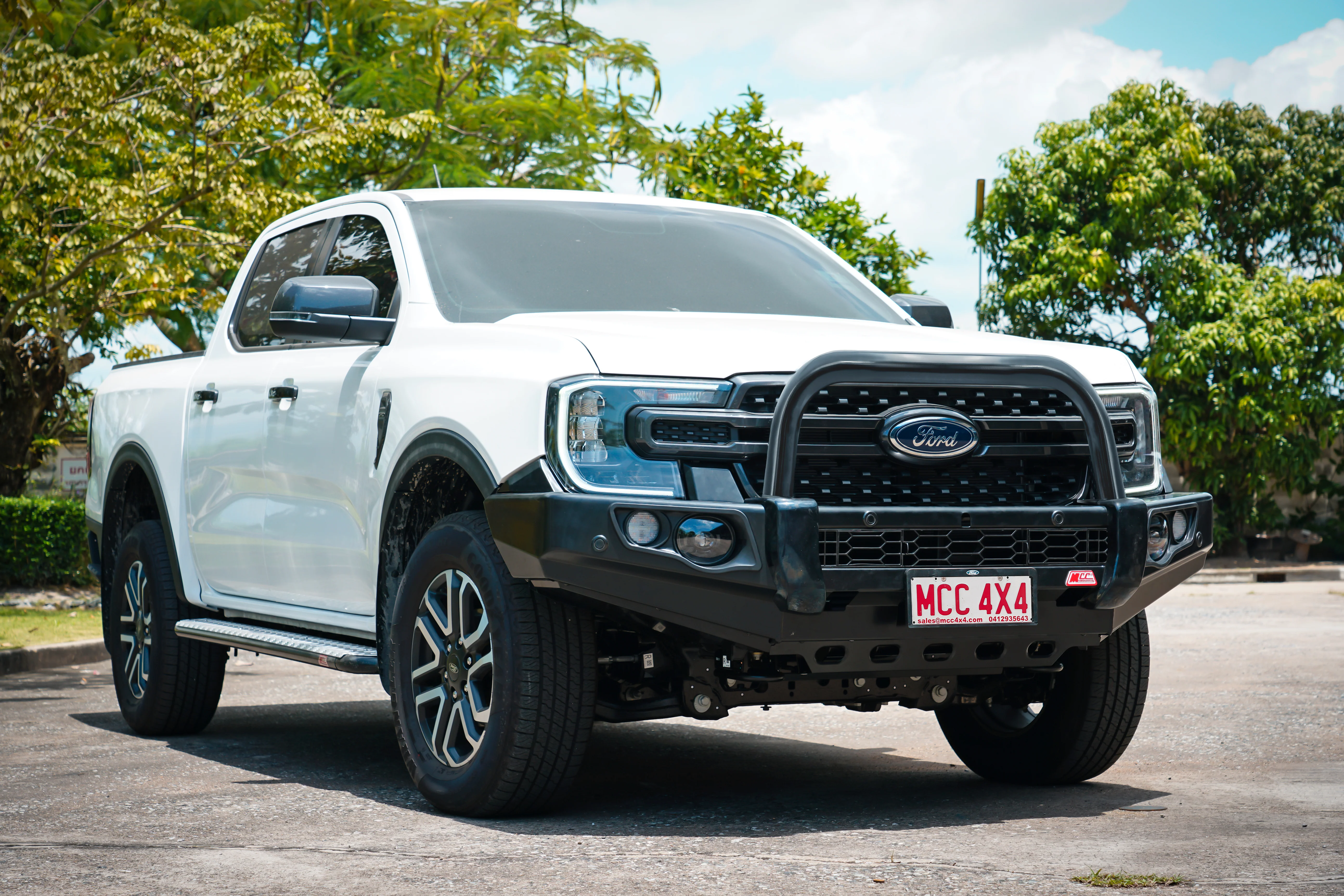 Next-Gen Ranger/Everest 2022-On - 707-01 Falcon Bull Bar Single Black Loop Package (LED Foglight) - SKU MCC-05010-701SBLFOG - Image 6