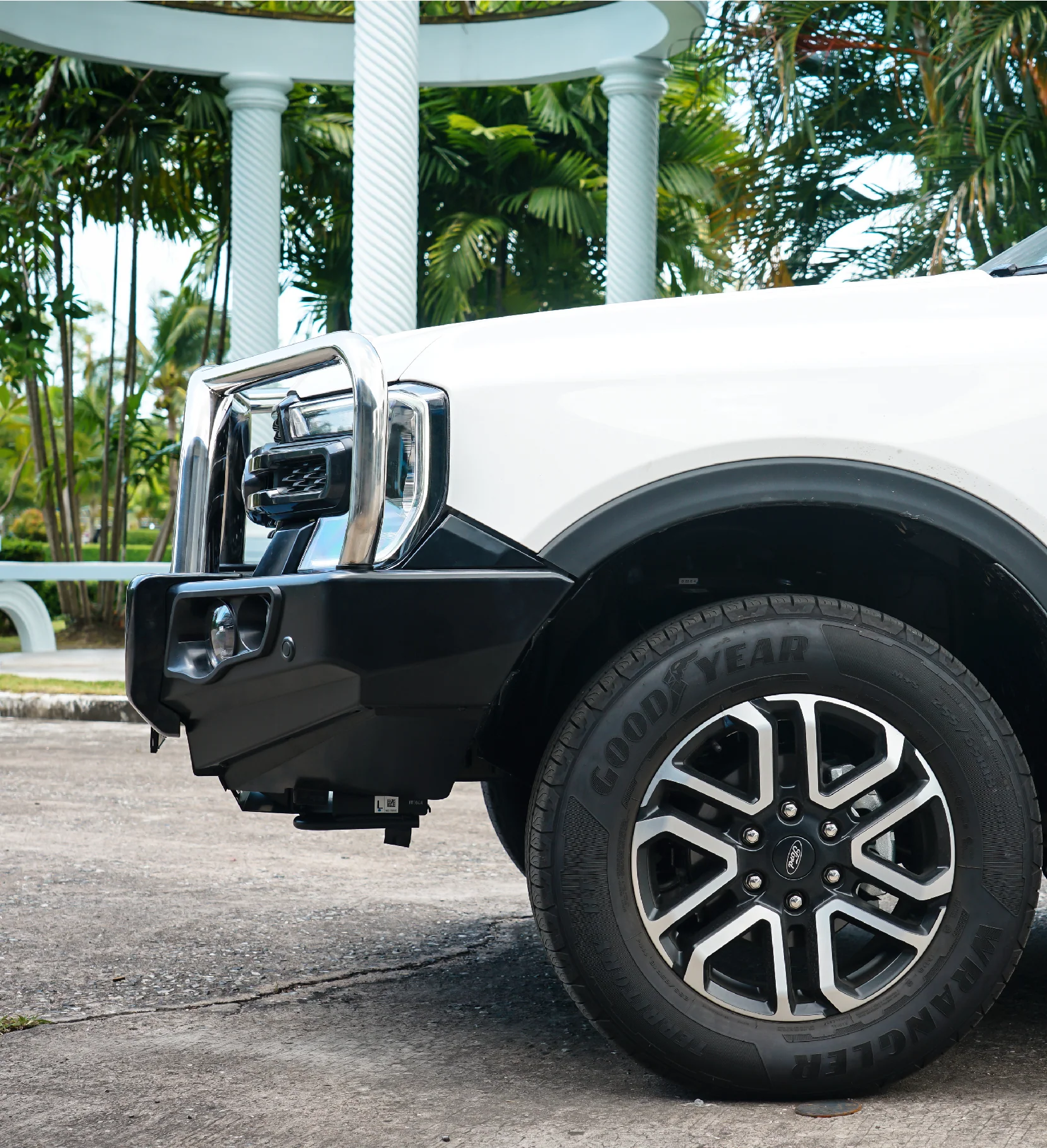 Next-Gen Ranger/Everest 2022-On - 707-01 Falcon Bull Bar Triple Stainless Loops Package (LED Foglight) - SKU MCC-05010-701FOGUP - Image 6