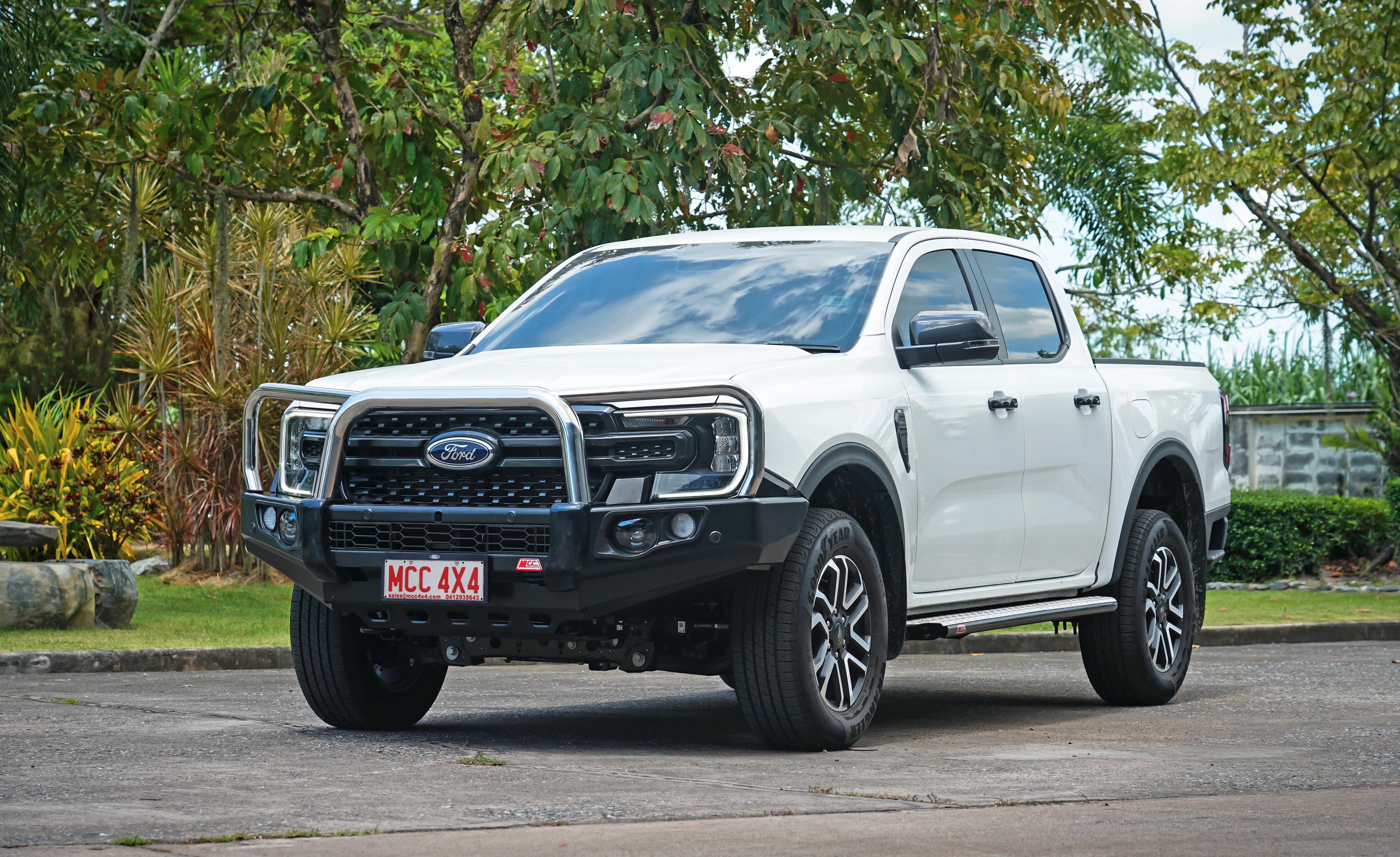 Next-Gen Ranger/Everest 2022-On - 707-01 Falcon Bull Bar Triple Stainless Loops Package (No Foglight) - SKU MCC-05010-701UP - Image 5