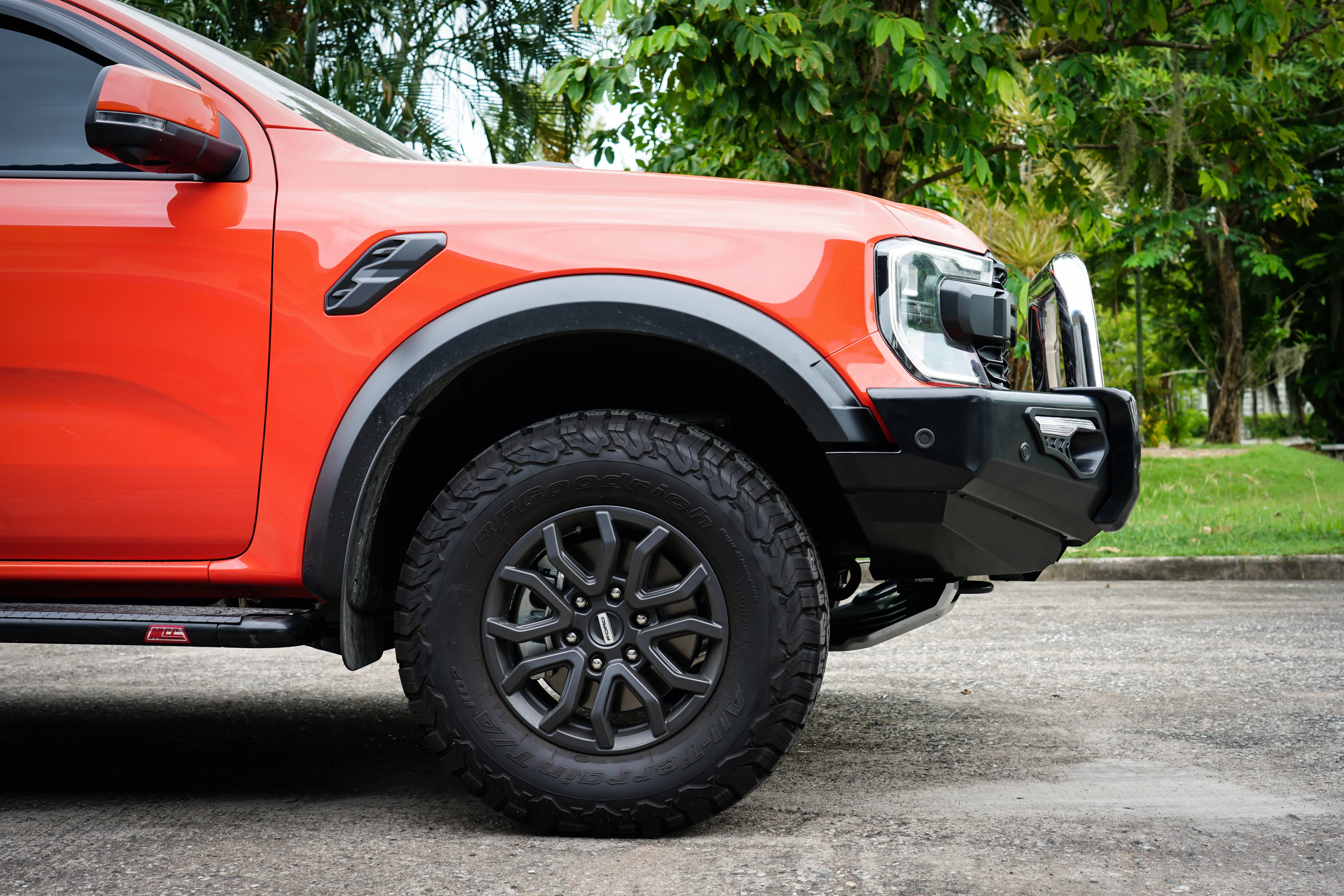 Next-Gen Ranger Raptor 2022-On - 808-01 Phoenix Bull Bar Single Stainless Loop Package - SKU MCC-05011-801SSL - Image 5