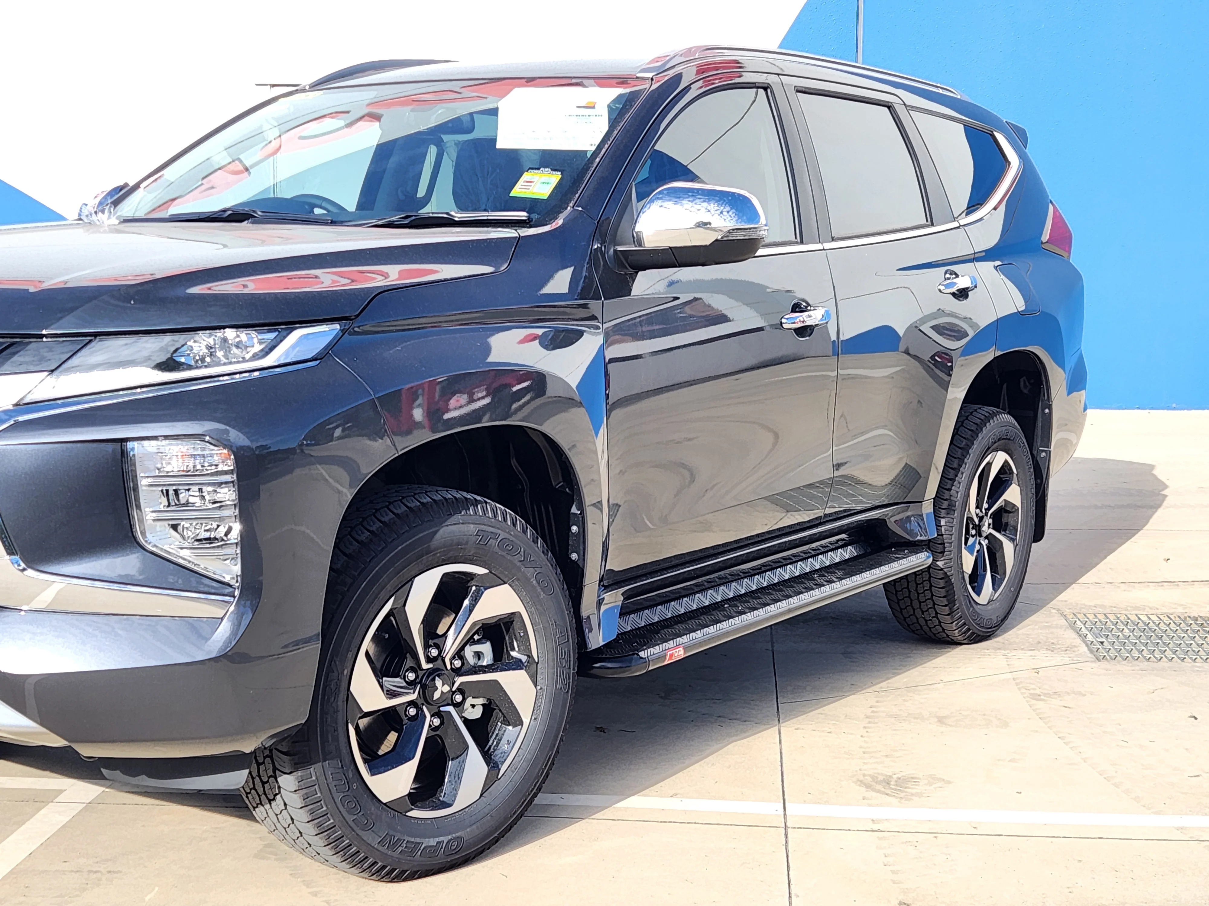 Pajero Sport QE QF QG 2015-2024 309BSBK All Black Side Step Package - SKU MCC-02010-309BSBK - Image 2
