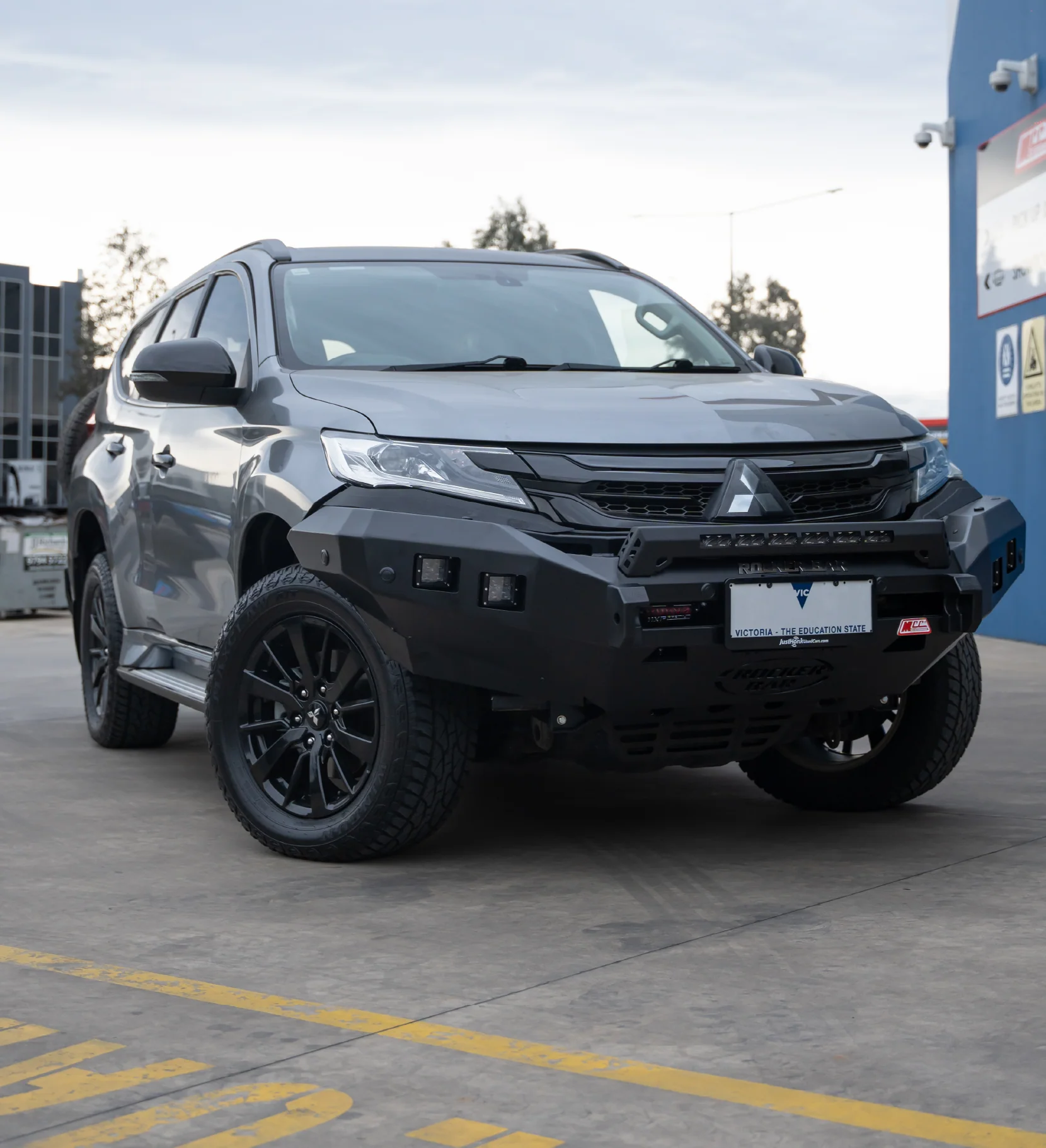 Pajero Sport QE 2015-2020 078-01SQL Rocker Bull Bar Single Low Loop Package - SKU MCC-02010-7801SQL - Image 2