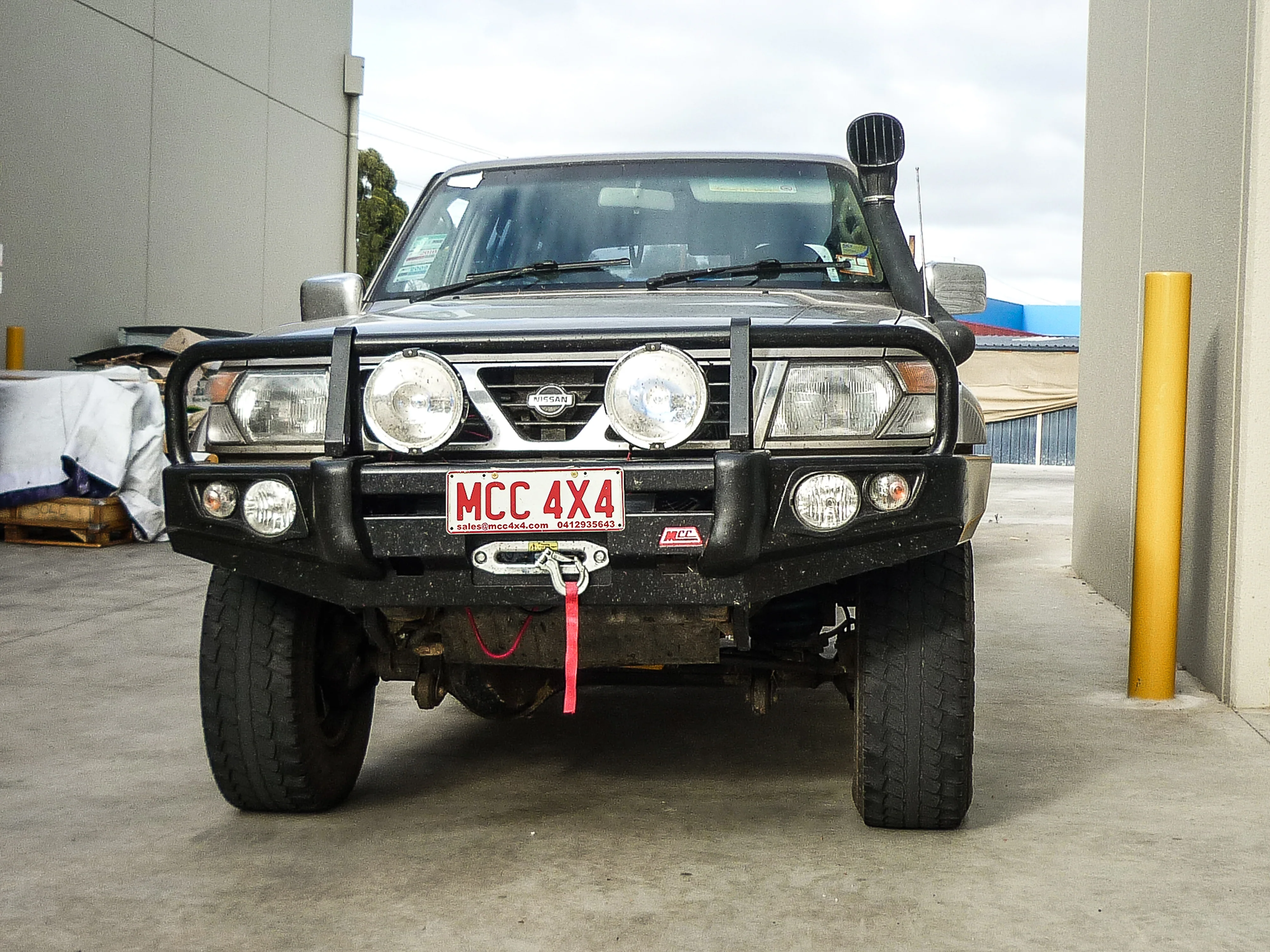 Patrol Y61 1997-2005 707-02 Falcon Bull Bar Black A-Frame Package (LED Foglight) - SKU MCC-03003-702FOGUP - Image 3
