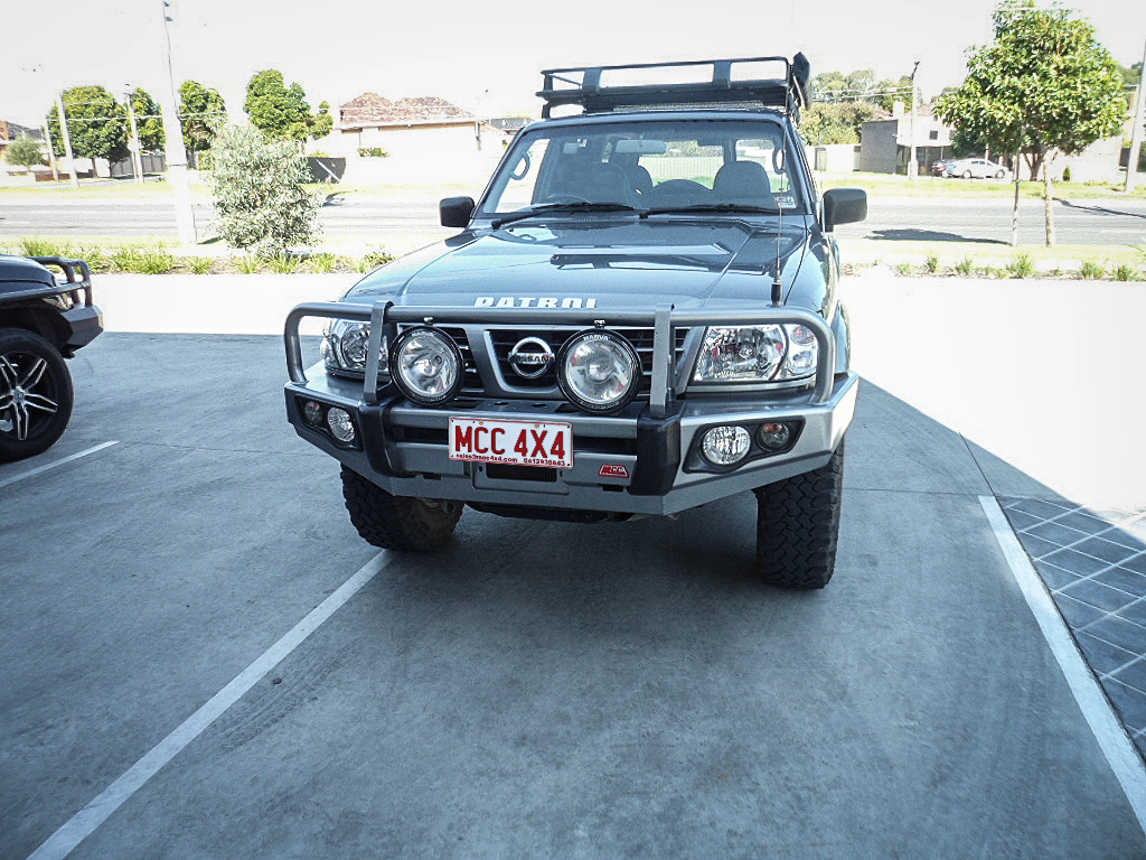 Patrol Y61 1997-2005 707-02 Falcon Bull Bar Black A-Frame Package (LED Foglight) - SKU MCC-03003-702FOGUP - Image 4