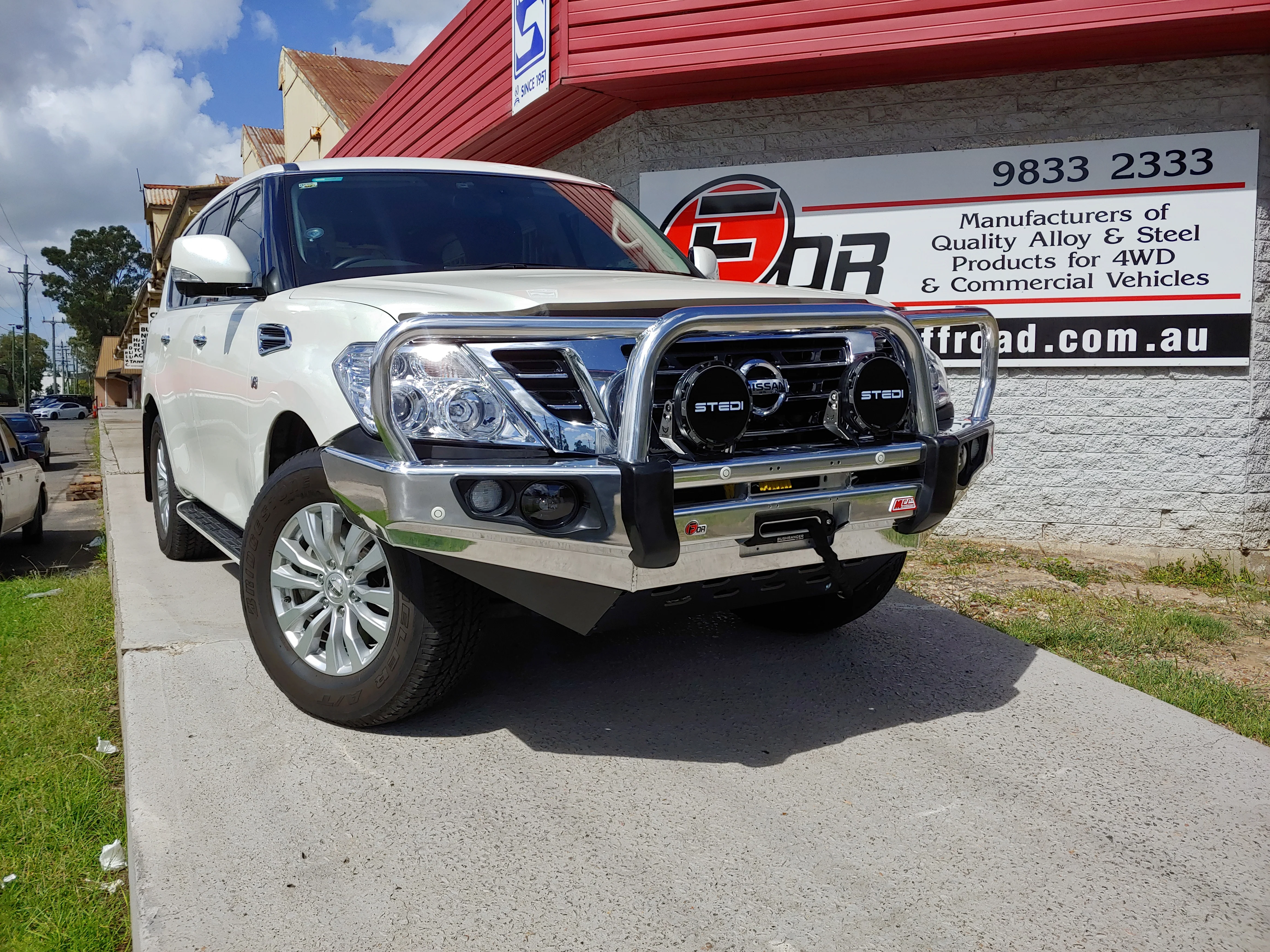 Patrol Y62 Series 1-4 2012-2018 707-01A Alloy Falcon Bull Bar Triple Loops Package (LED Foglight) - SKU MCC-03005-701AW - Image 2