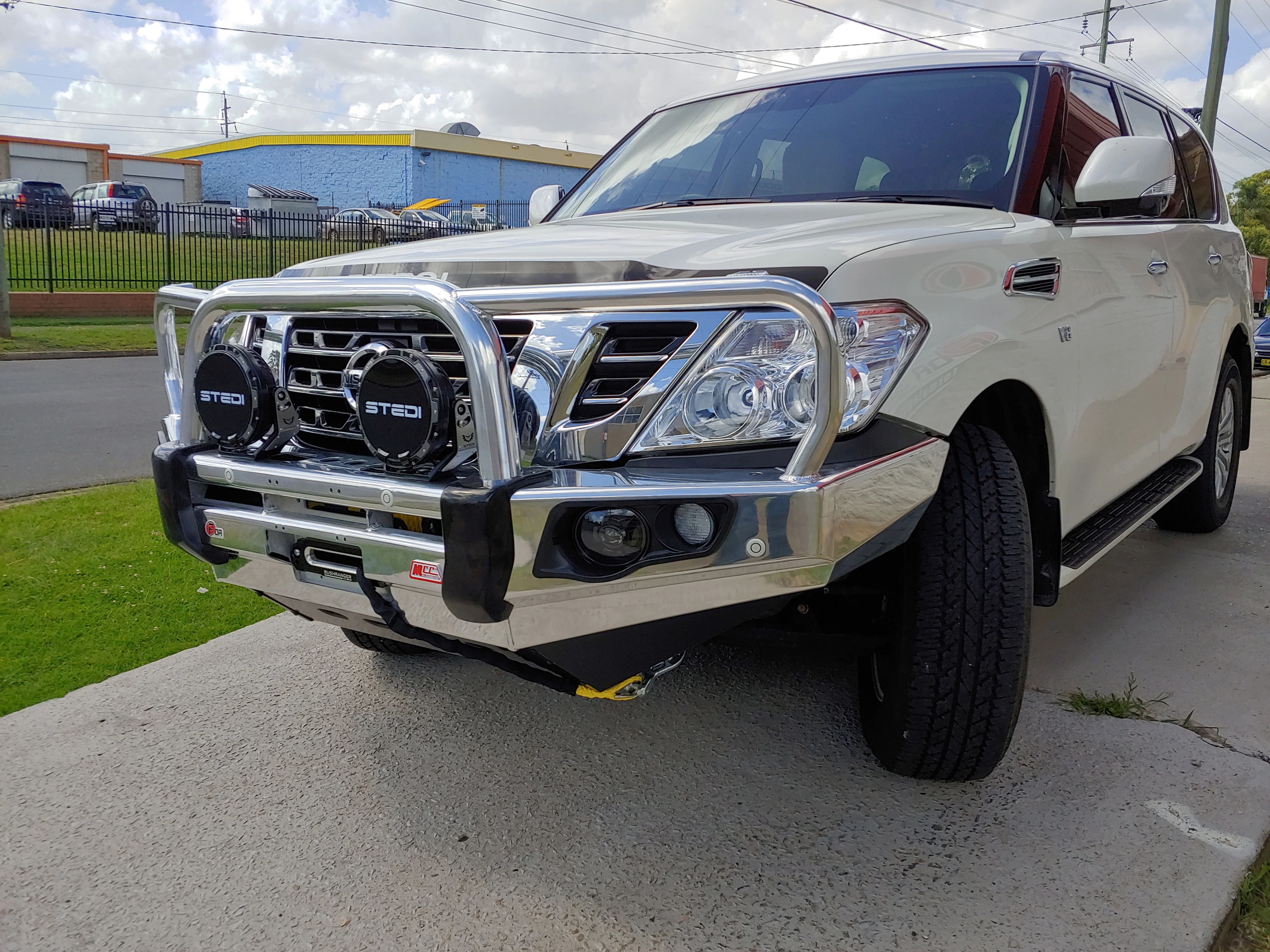 Patrol Y62 Series 1-4 2012-2018 707-01A Alloy Falcon Bull Bar Triple Loops Package (LED Foglight) - SKU MCC-03005-701AW - Image 4