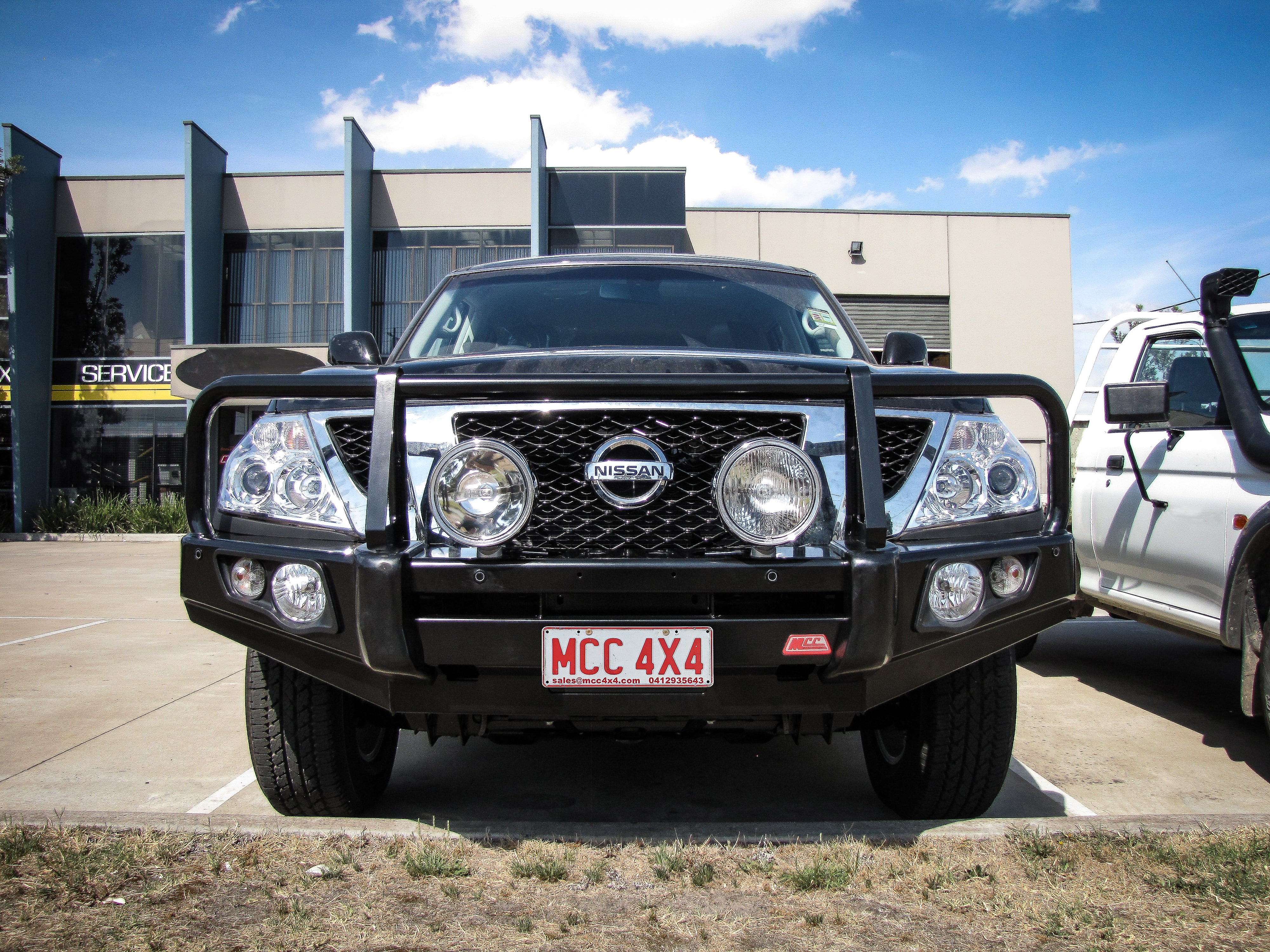 Patrol Y62 Series 1-4 2012-2018 707-02 Falcon Bull Bar Black A-Frame Package (LED Foglight) - SKU MCC-03005-702FOGUP - Image 3