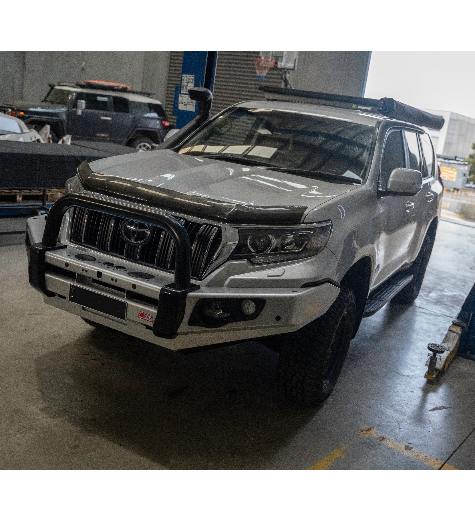 Prado 150 facelift 2017-Current 707-01 Falcon Bull Bar Single Black Loop Package (LED Foglight) - SKU MCC-01020-701SBLFOG - Image 4