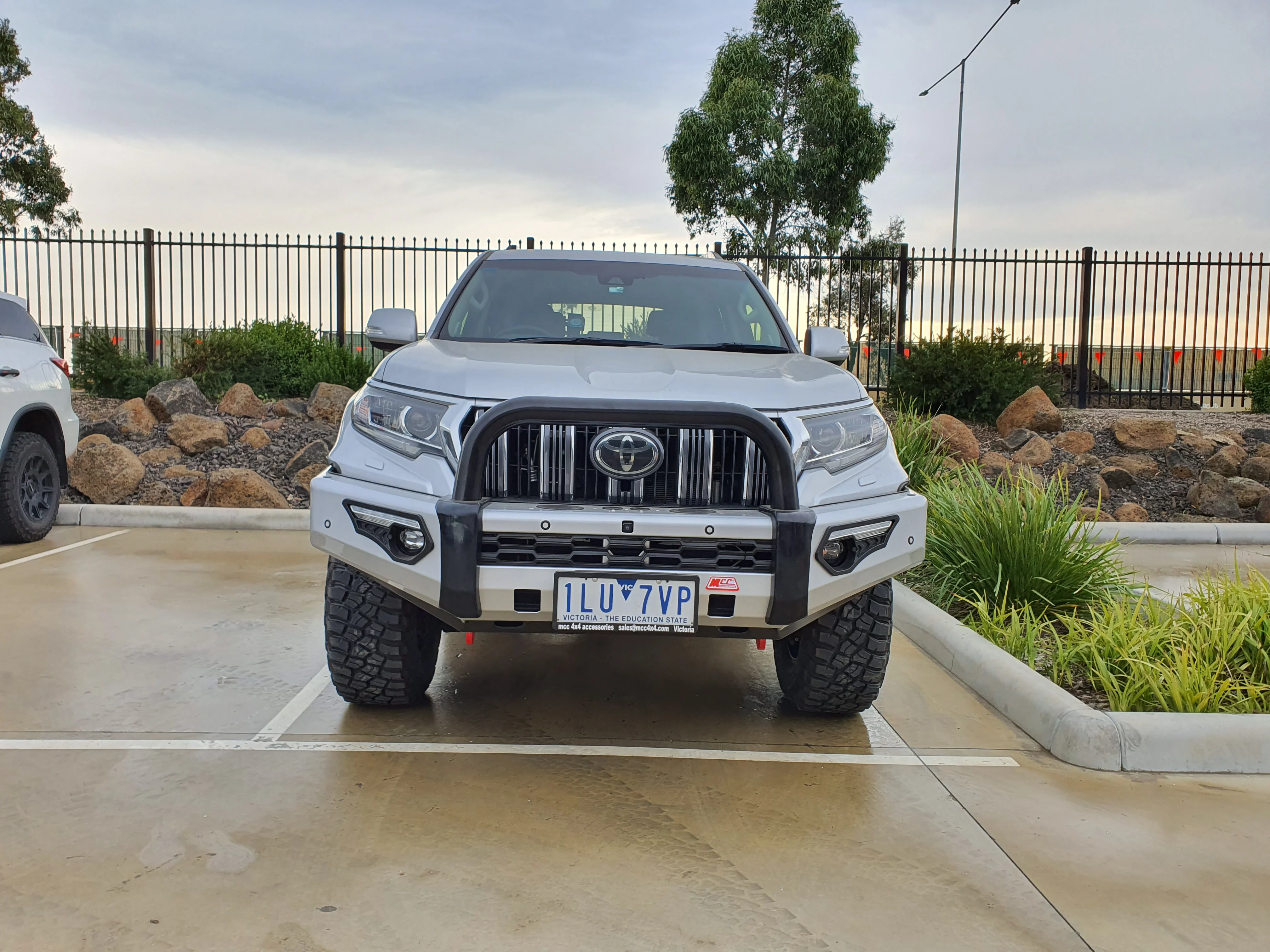 Prado 150 facelift 2017-Current 808-01 Phoenix Bull Bar Single Black Loop Package - SKU MCC-01020-801SBL - Image 3