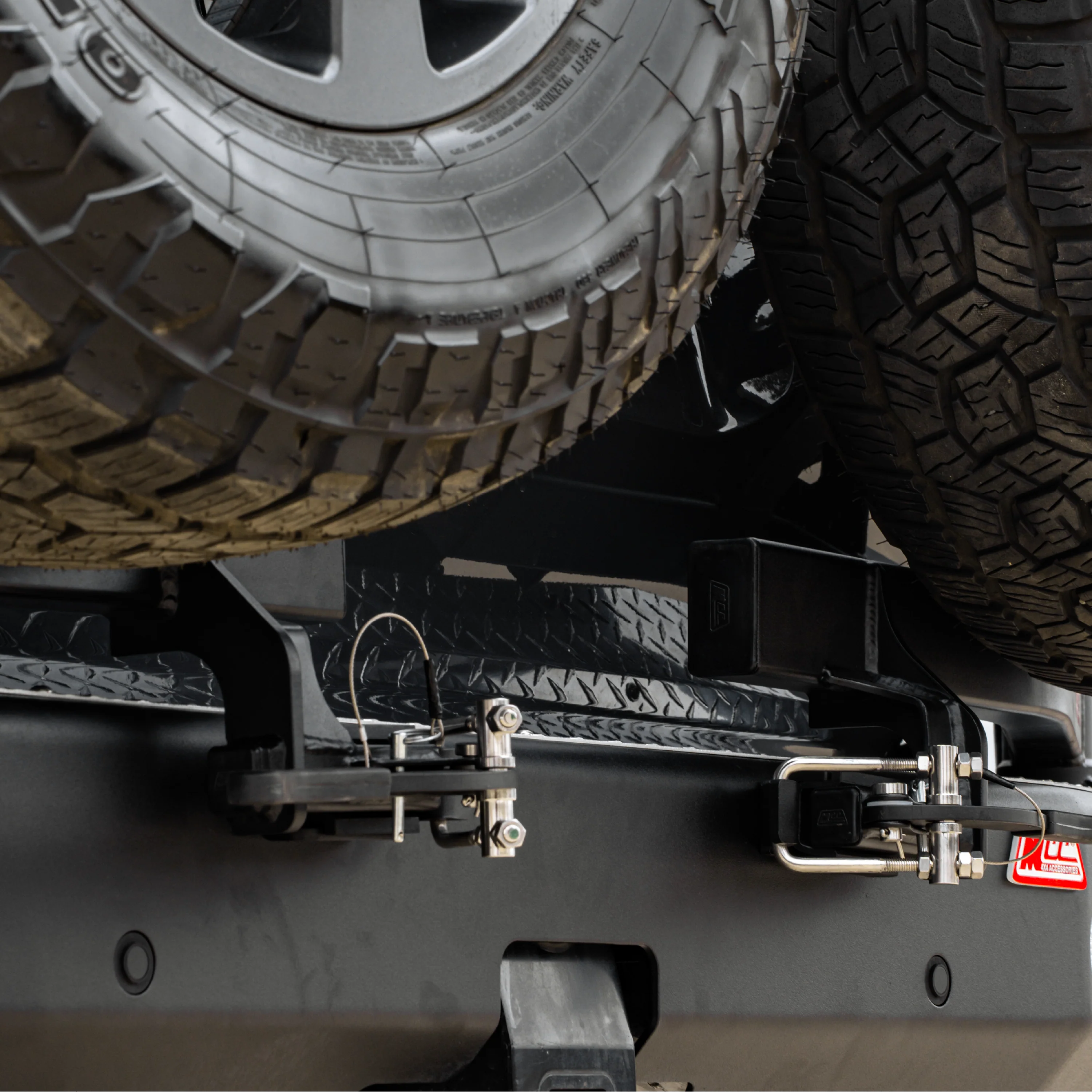 Prado 250 2025-On 022-02 Rear Wheel Carrier Dual Wheels Carrier Package (Sand Black) - Image 6