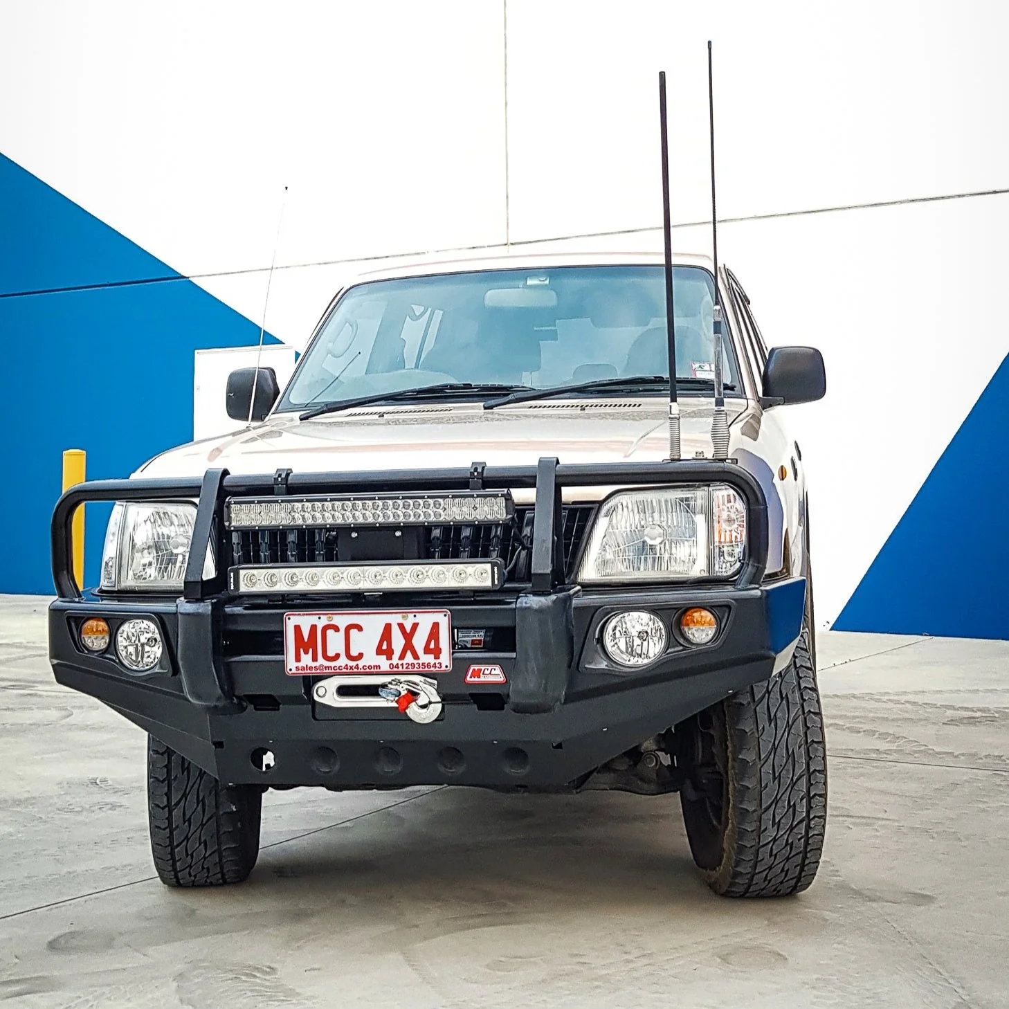 Prado 90 1996-2002 707-02 Falcon Bull Bar Black A-Frame Package (LED Foglight) - SKU MCC-01009-702FOGUP - Image 3