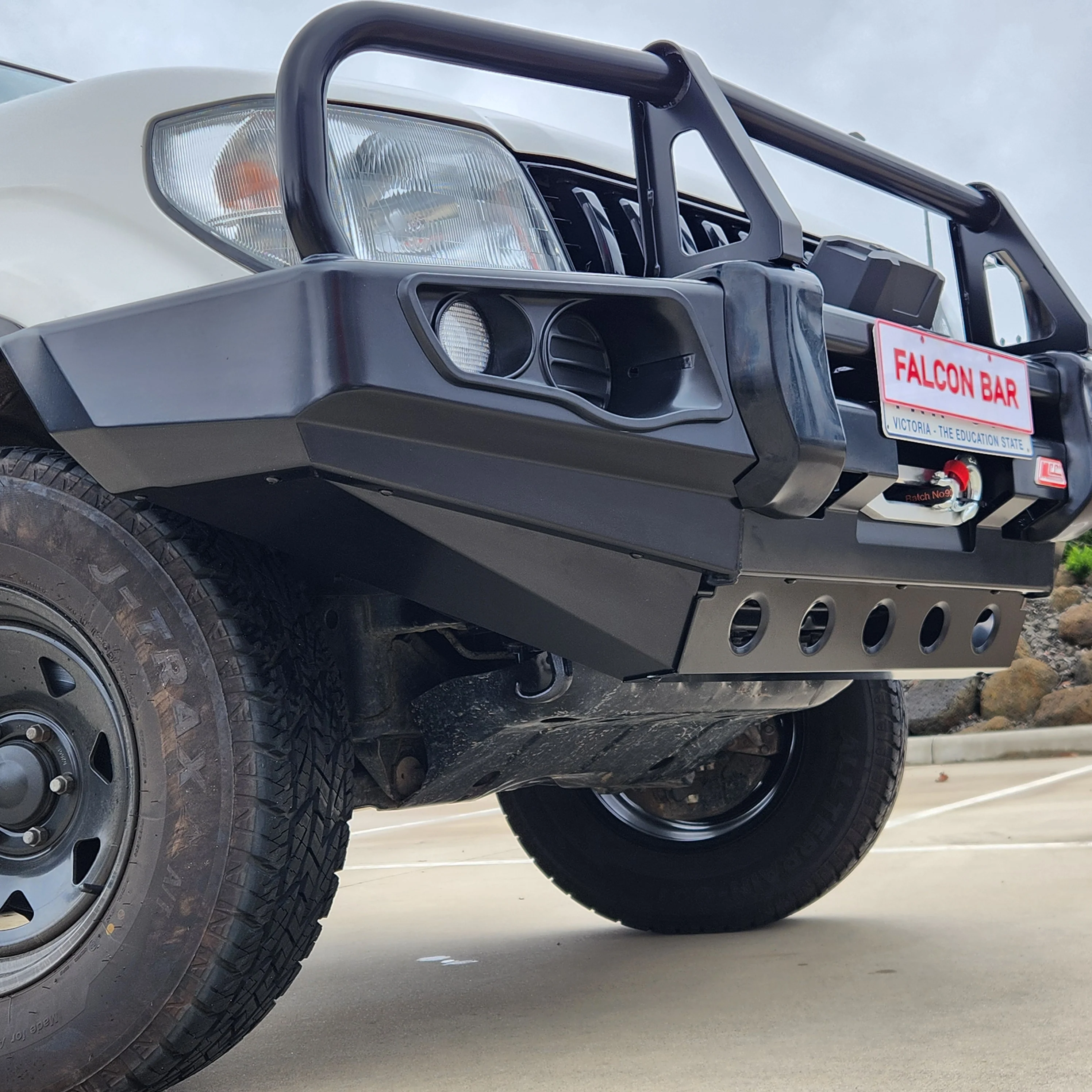 Prado 90 1996-2002 707-02 Falcon Bull Bar Black A-Frame Package (LED Foglight) - SKU MCC-01009-702FOGUP - Image 4