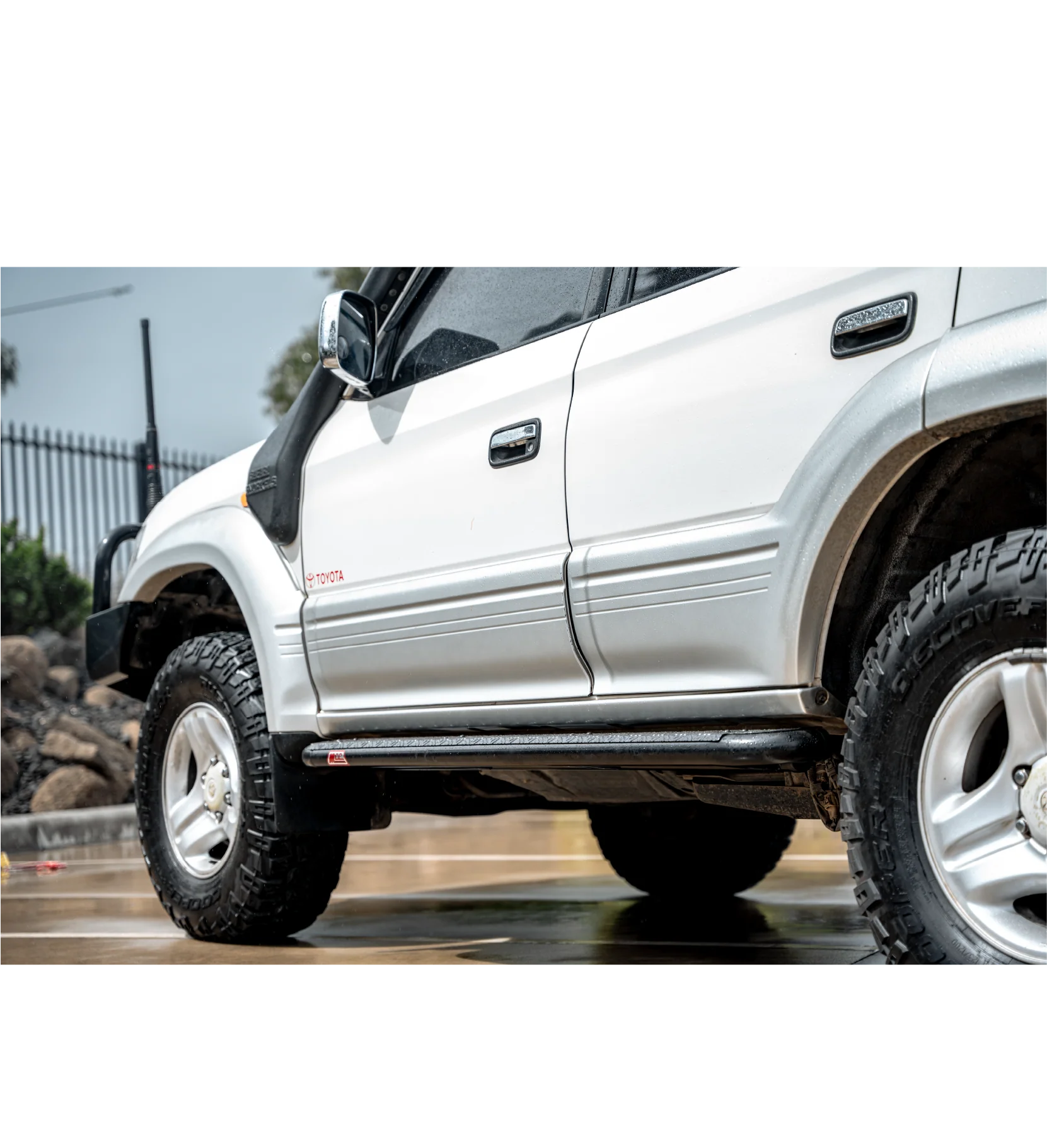 Prado 90 1996-2002 309BSBK All Black Side Step Package - SKU MCC-01009-309BSBK - Image 4
