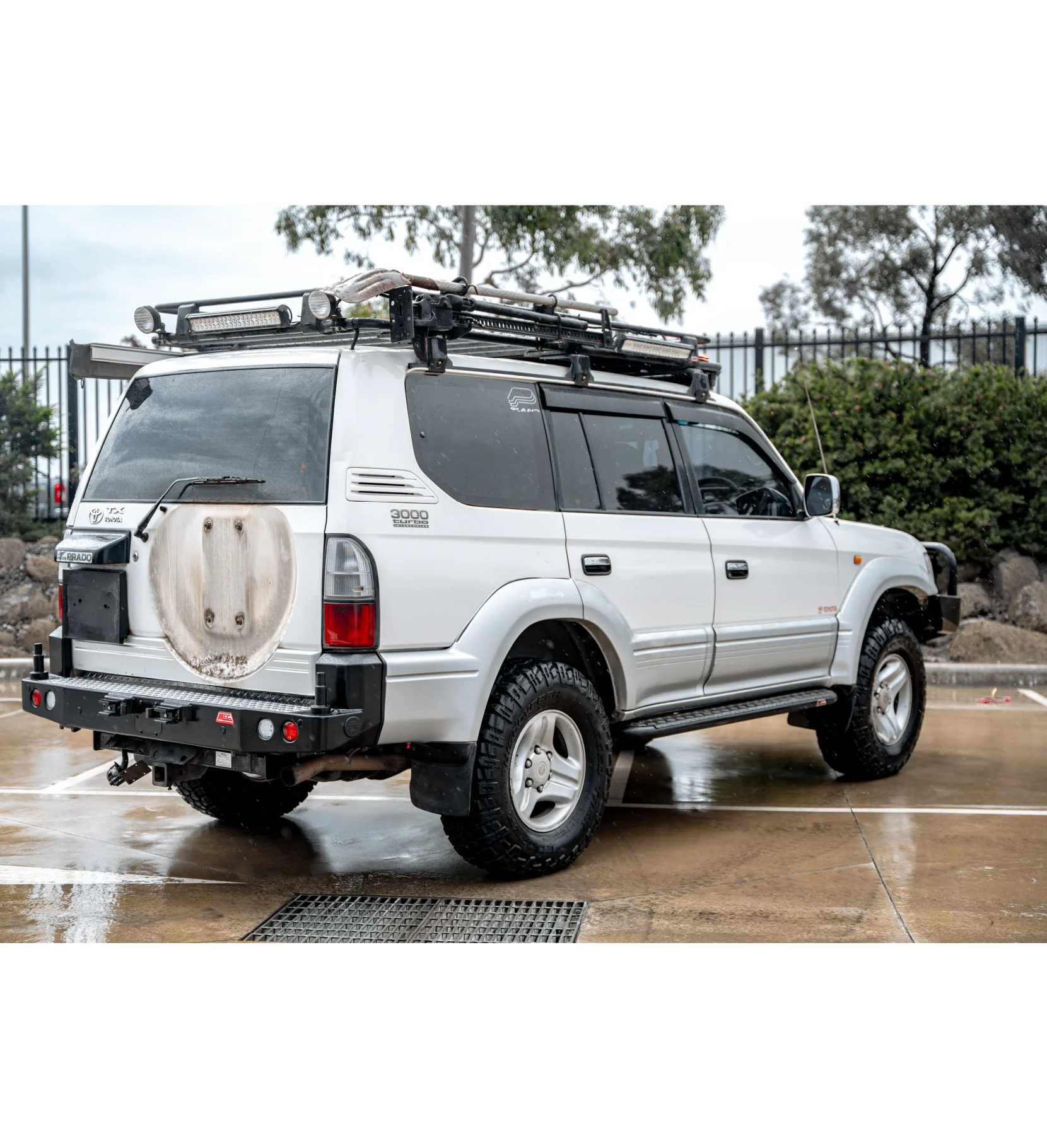Prado 90 1996-2002 022-02 Rear Wheel Carrier Bar Only Package - SKU MCC-01009-202 - Image 2