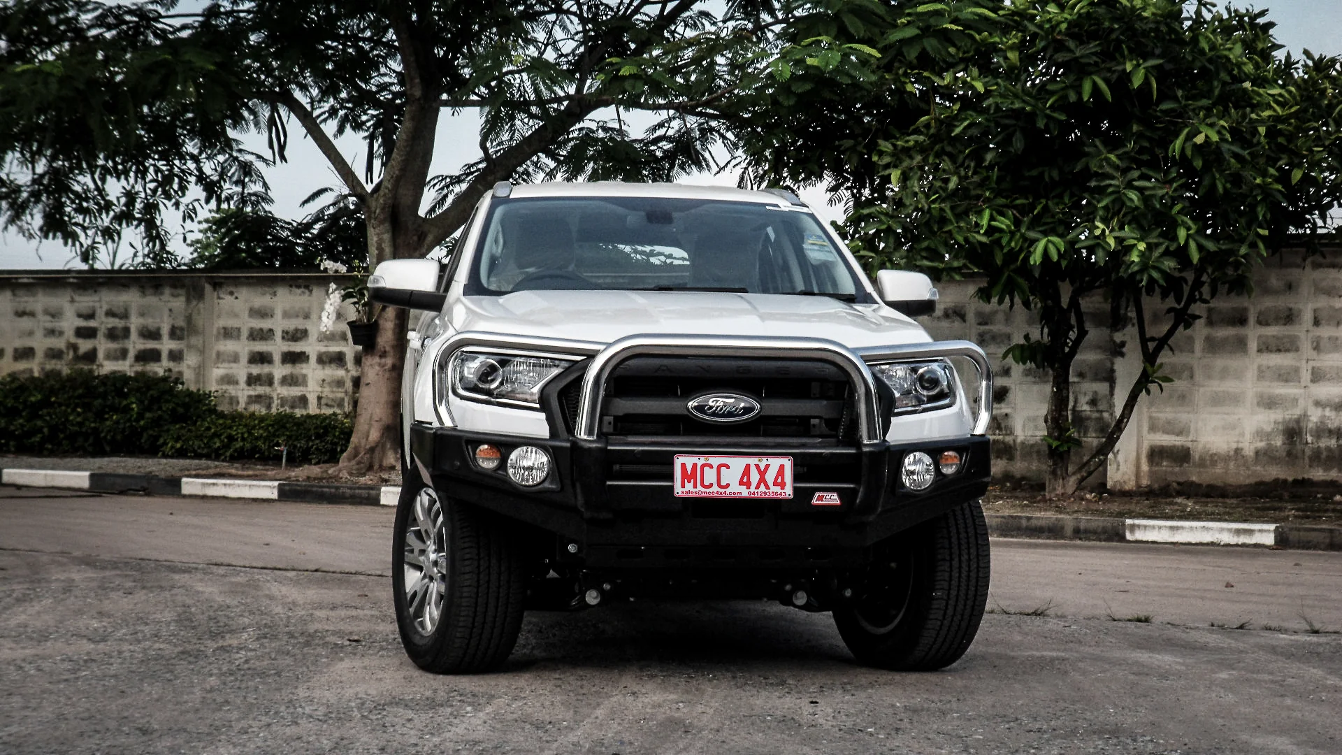 Ranger/Everest Non Tech MK 2 Mk 3 2016-2021 707-01 Falcon Bull Bar Triple Stainless Loops Package (No Foglight) - SKU MCC-05006-701UP - Image 3