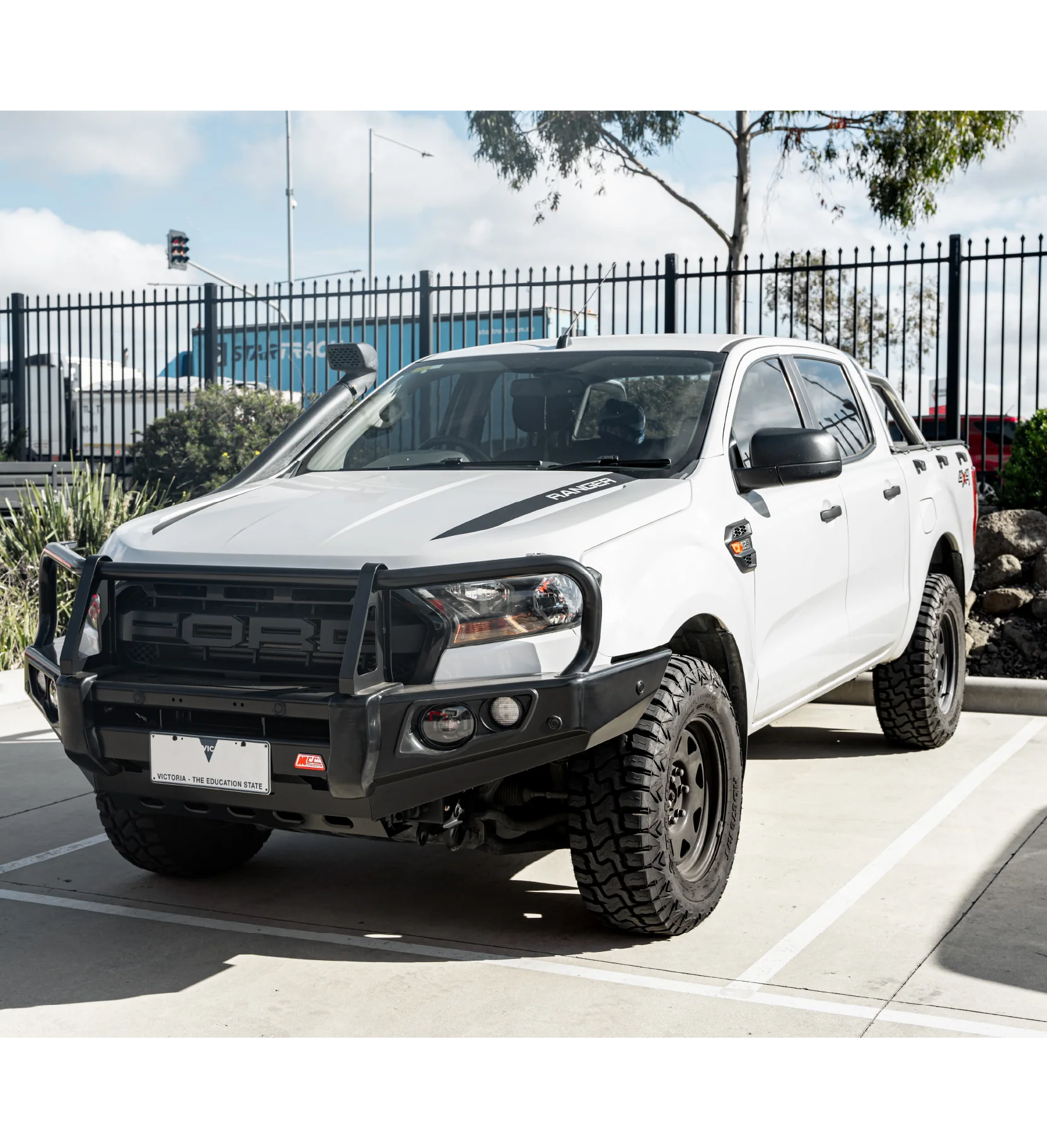 Ranger/Everest Non Tech MK 2 Mk 3 2016-2021 707-02 Falcon Bull Bar Black A-Frame Package (LED Foglight) - SKU MCC-05006-702FOGUP - Image 4