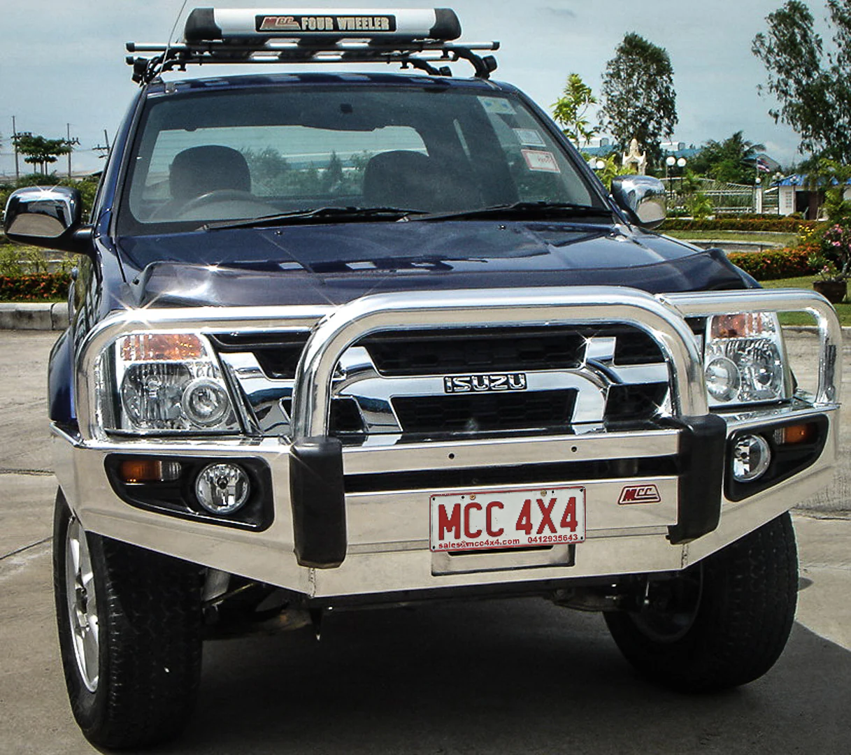 Dmax 2003-2006/ Holden Rodeo RA - 707-01A Alloy Falcon Bull Bar Triple Loops Package (LED Foglight) - SKU MCC-07001-701AW - Image 3