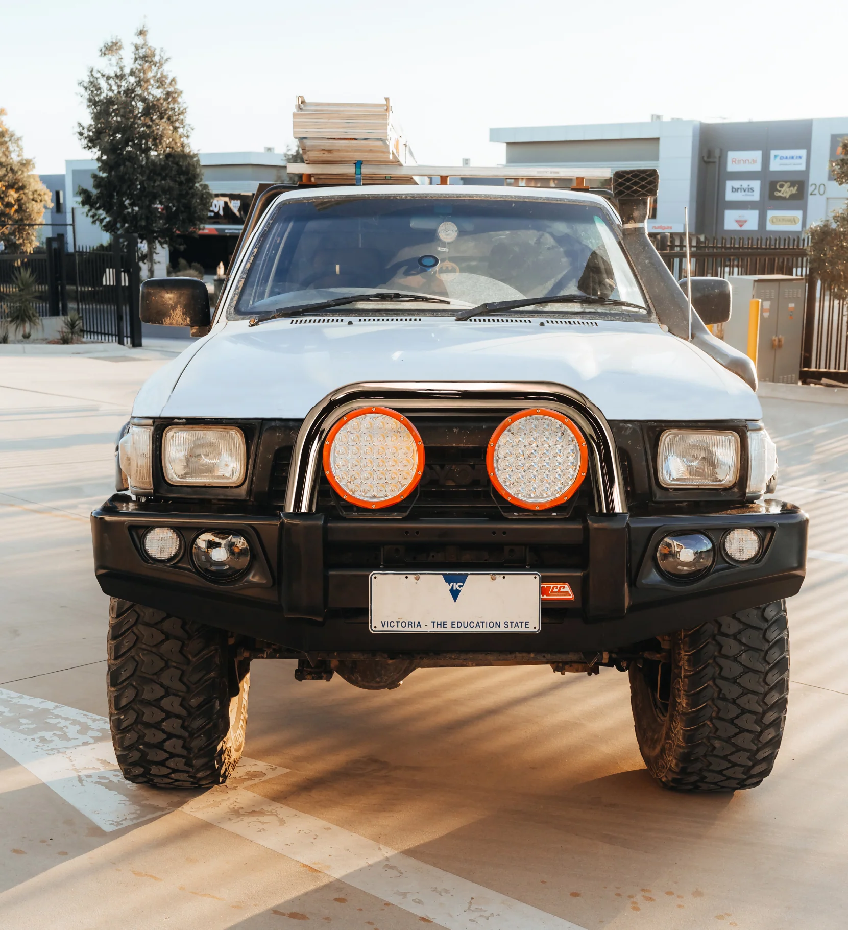 Toyota Hilux 1988-1997 LN105/LN106 (Live) - 707-01 Falcon Bull Bar Single Stainless Loop Package (LED Foglight) - SKU MCC-01000-701SSLFOG - Image 2
