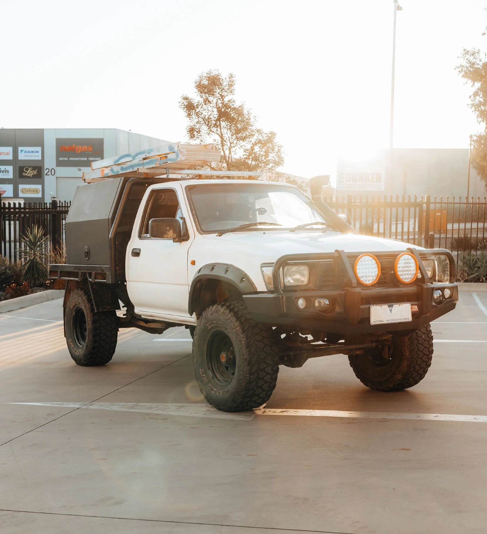 Toyota Hilux 1988-1997 LN105/LN106 (Live) - 707-02 Falcon Bull Bar Black A-Frame Package (LED Foglight) - SKU MCC-01000-702FOG - Image 6