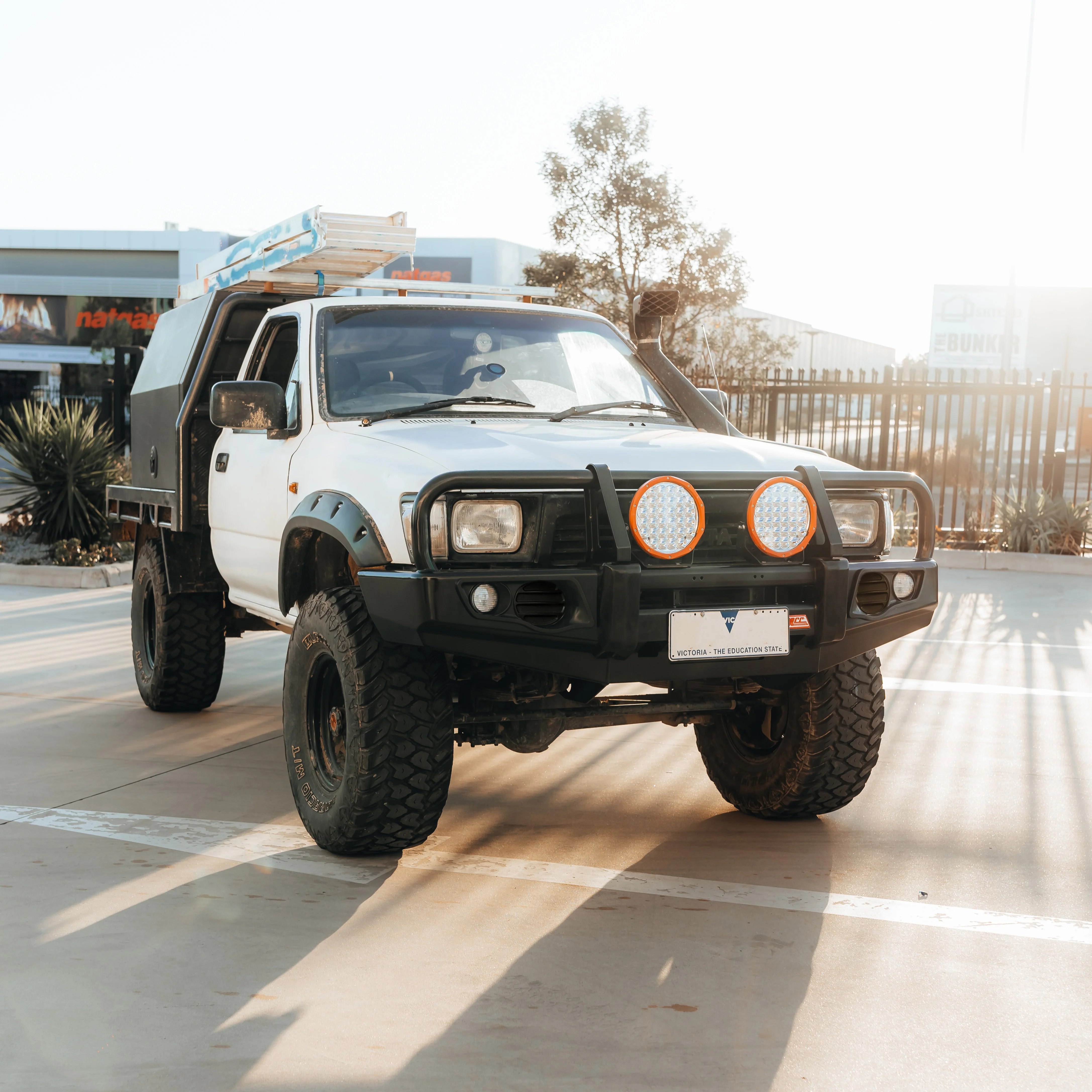Toyota Hilux 1988-1997 LN105/LN106 (Live) - 707-02 Falcon Bull Bar Black A-Frame Package (No Foglight) - SKU MCC-01000-702 - Image 2