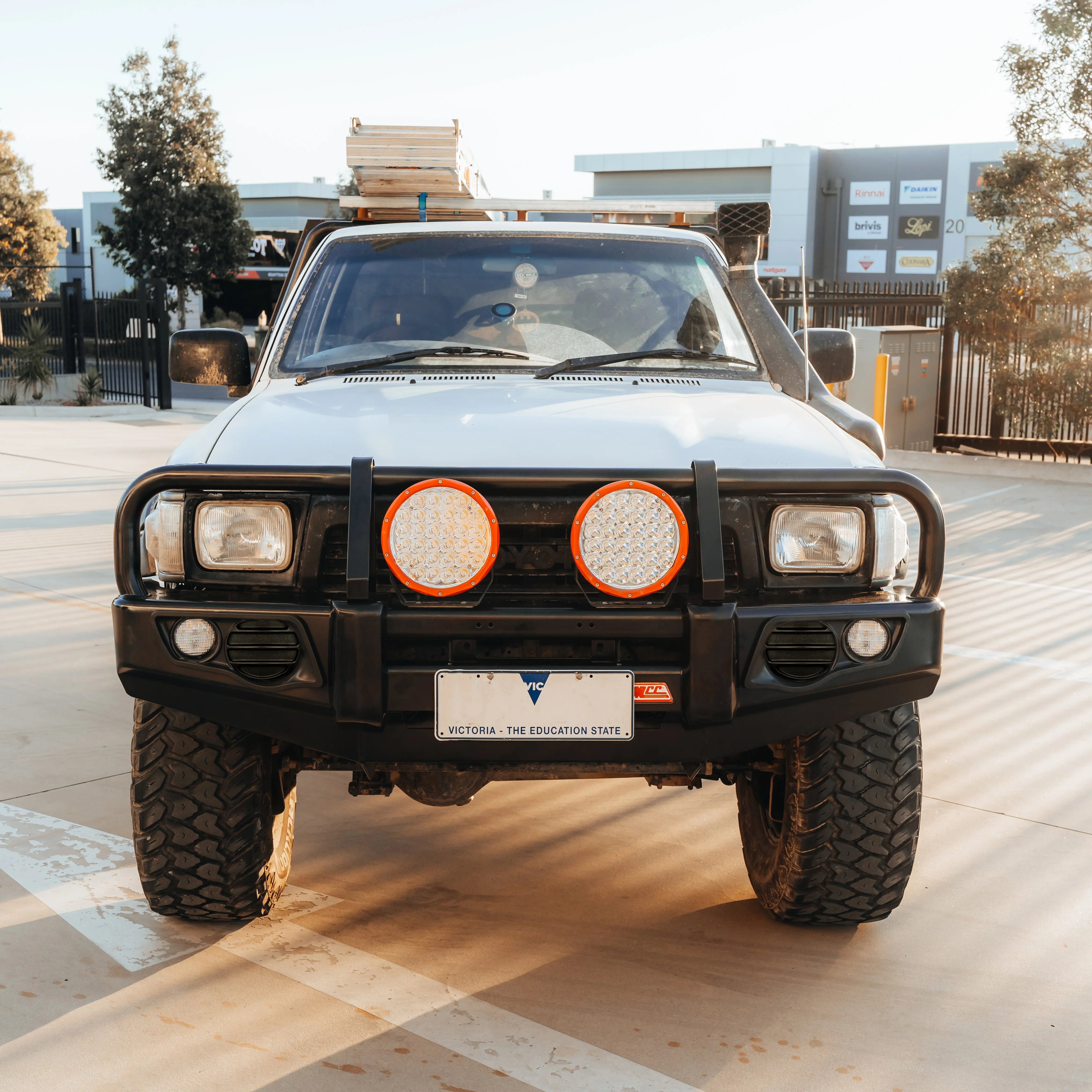 Toyota Hilux 1988-1997 LN105/LN106 (Live) - 707-02 Falcon Bull Bar Black A-Frame Package (No Foglight) - SKU MCC-01000-702 - Image 3