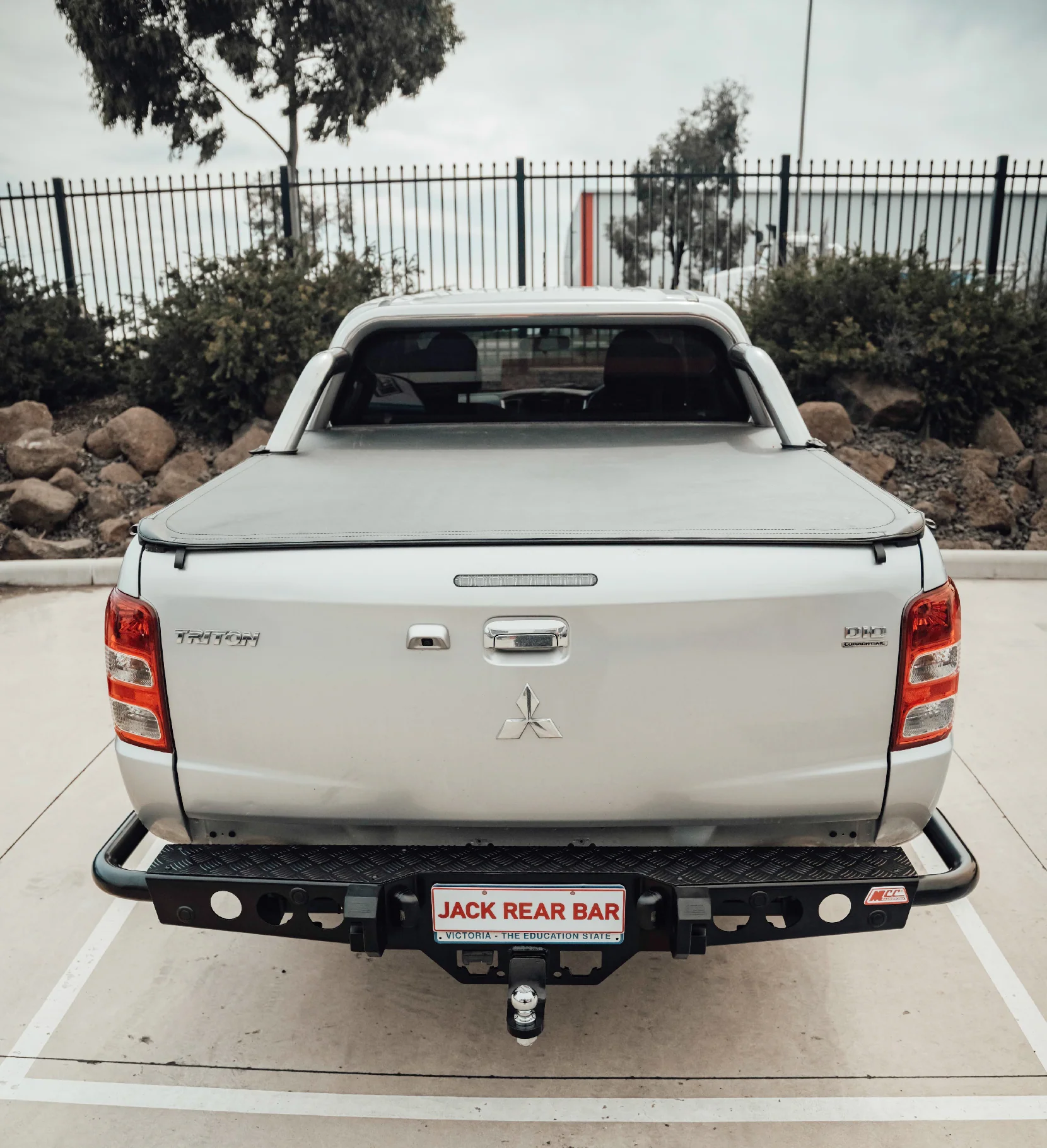 Triton MQ 2015-2019 022-03 Jack Rear Bar with Black Step Plate Package - SKU MCC-02008-203SPB - Image 5