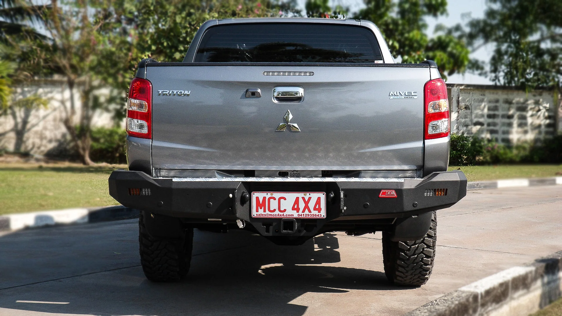 Triton MQ 2015-2019 022-01 Rocker Rear Bar Package - SKU MCC-02008-201 - Image 2