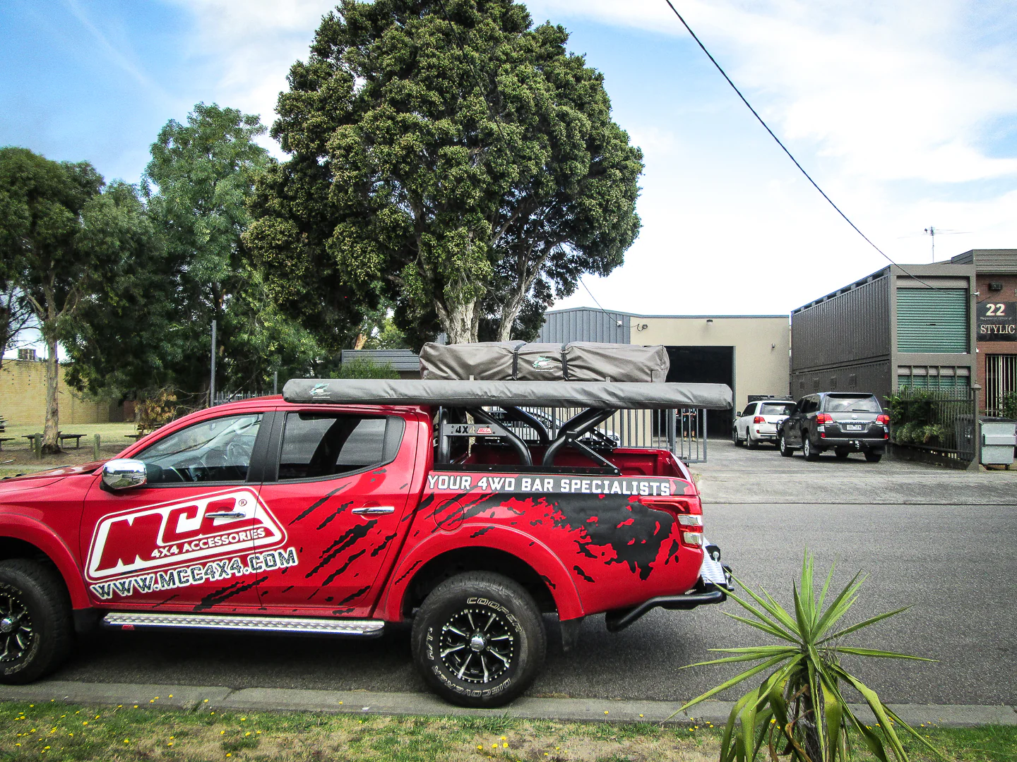 Triton MQ 2015-2019 03205BTR Swing Sport Bar Black Tube with Roof Rack Package - SKU MCC-02008-05B185TR - Image 3